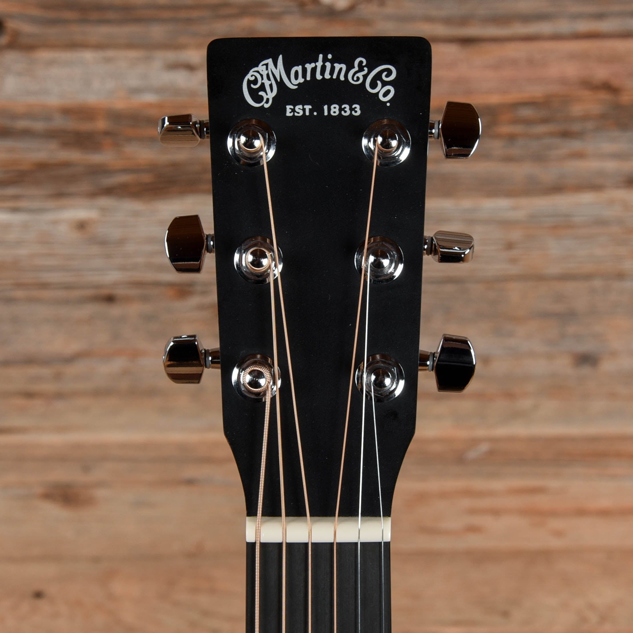 Martin Dreadnought Junior Natural Acoustic Guitars / Dreadnought
