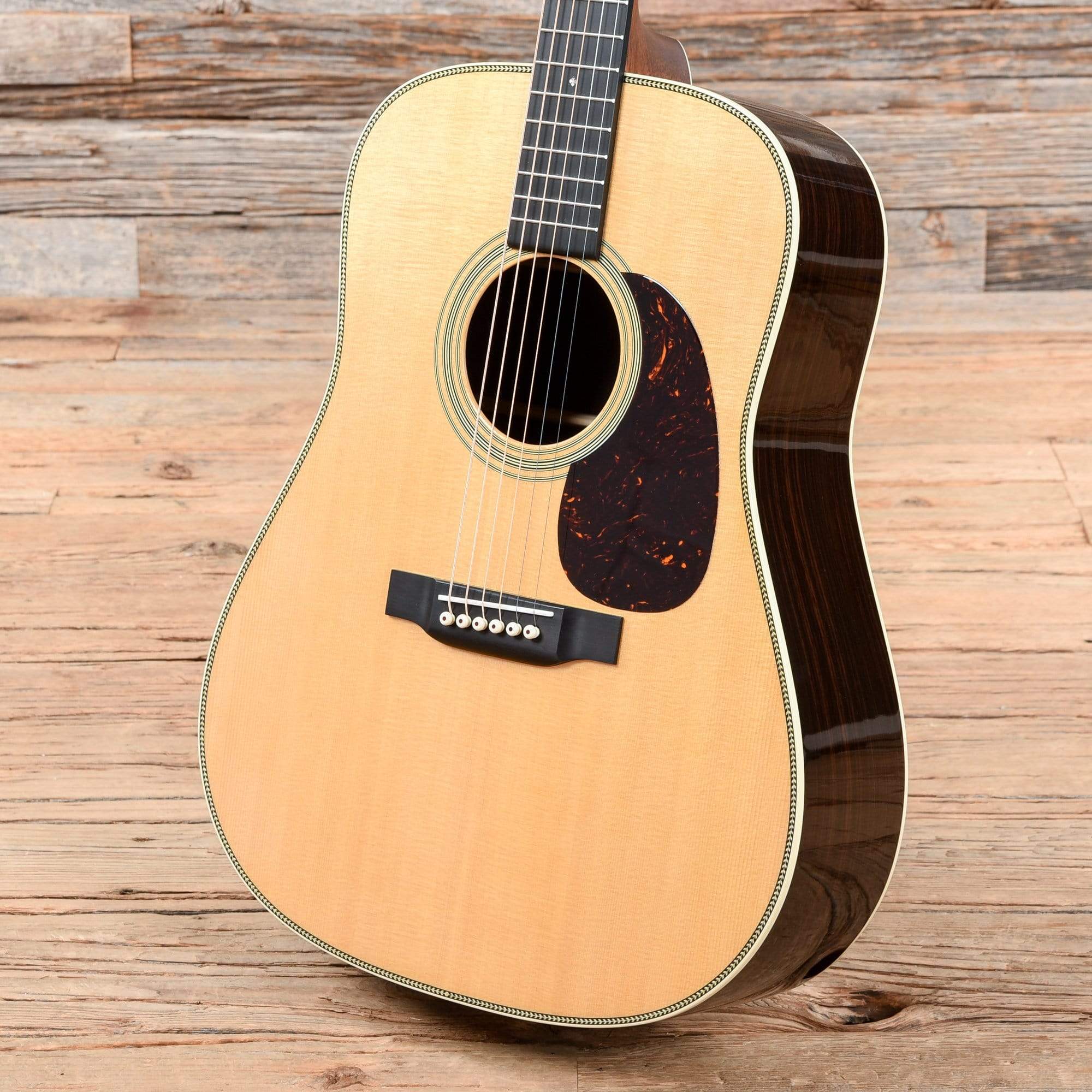 Martin HD-28 Natural Acoustic Guitars / Dreadnought