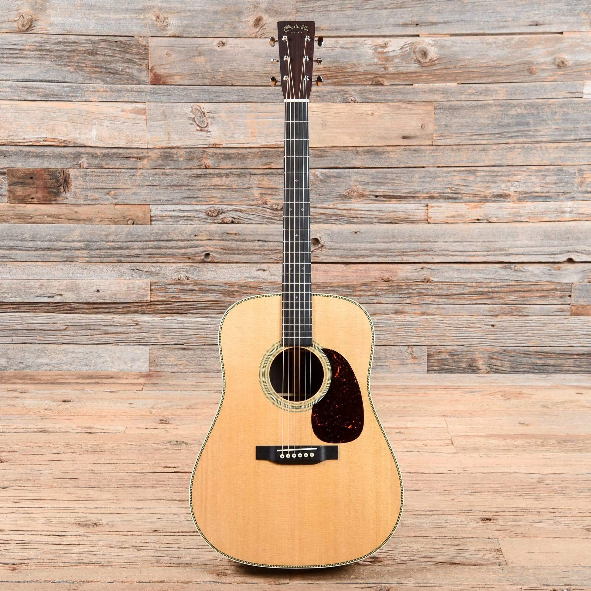 Martin HD-28 Natural Acoustic Guitars / Dreadnought