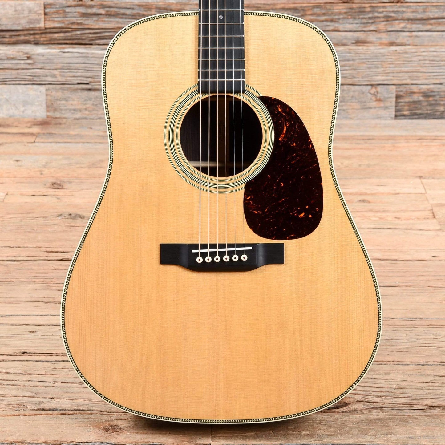 Martin HD-28 Natural Acoustic Guitars / Dreadnought