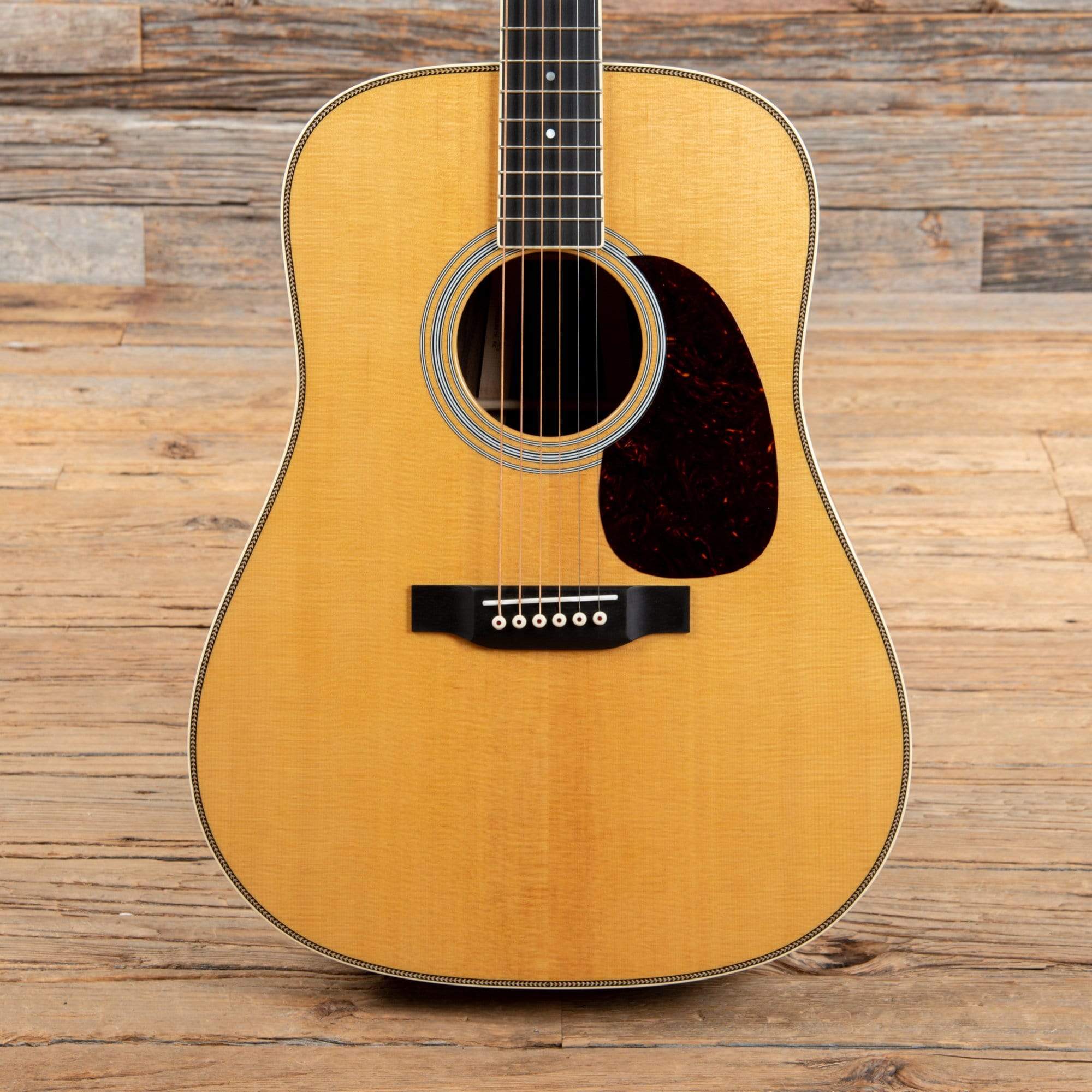 Martin HD-35 Natural Acoustic Guitars / Dreadnought