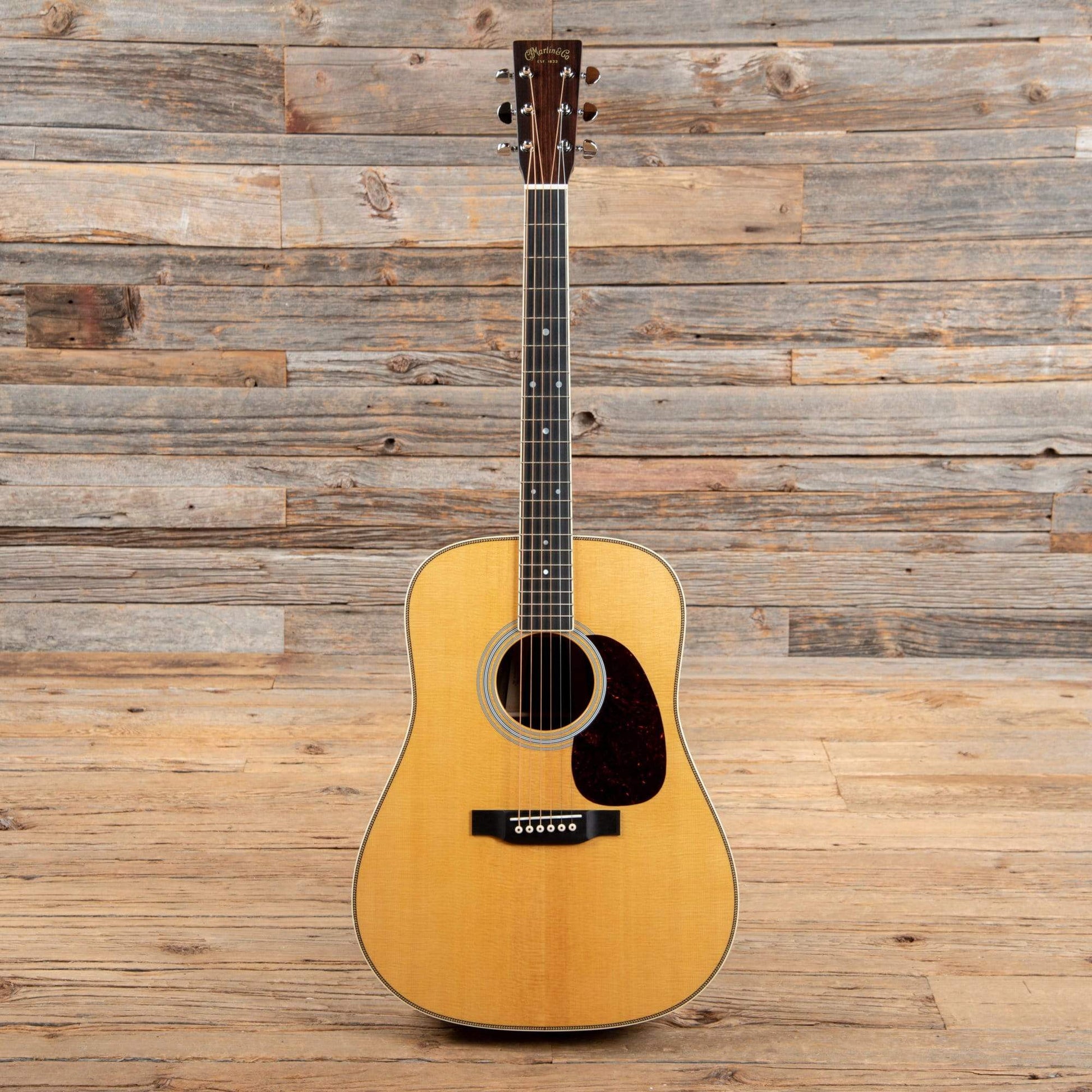 Martin HD-35 Natural Acoustic Guitars / Dreadnought