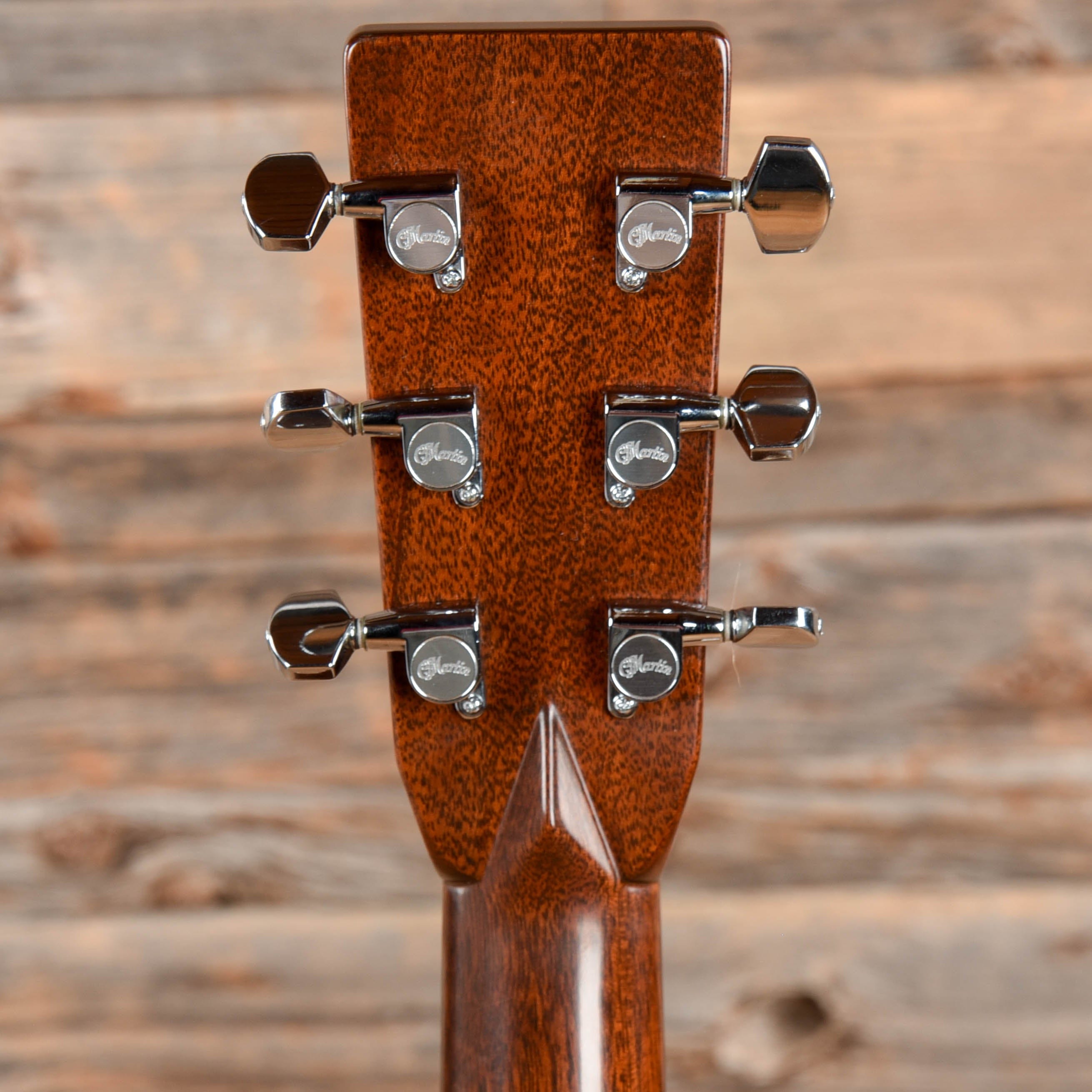 Martin Standard Series D-28 Natural Acoustic Guitars / Dreadnought