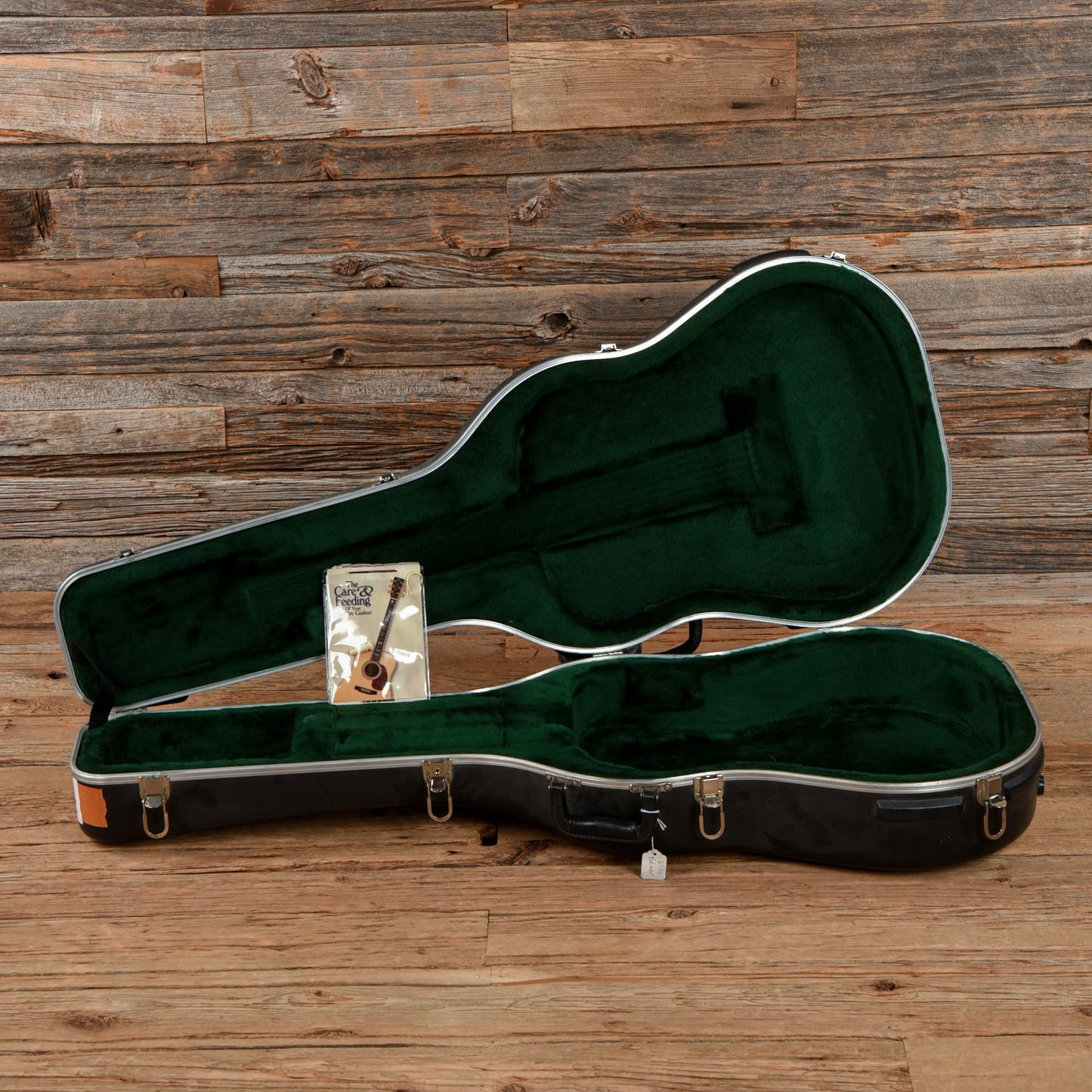 Martin Standard Series HD-28 2001 Natural 2001 Acoustic Guitars / Dreadnought