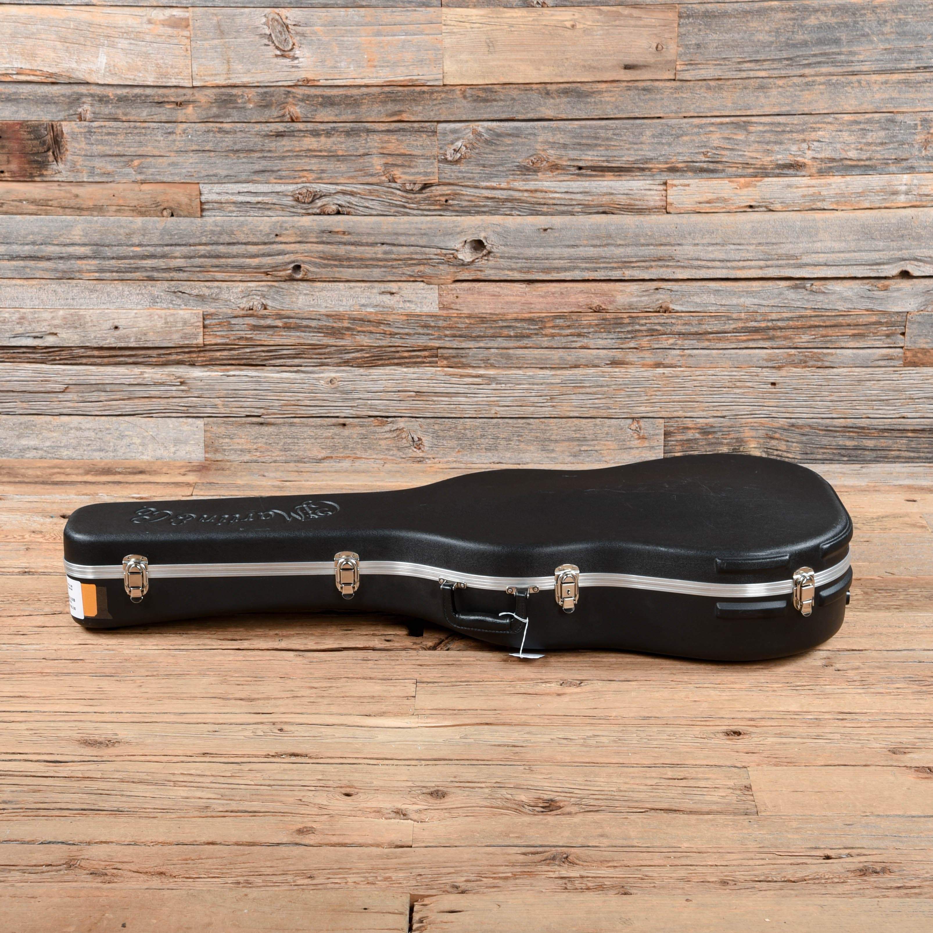 Martin Standard Series HD-28 Natural 2002 Acoustic Guitars / Dreadnought