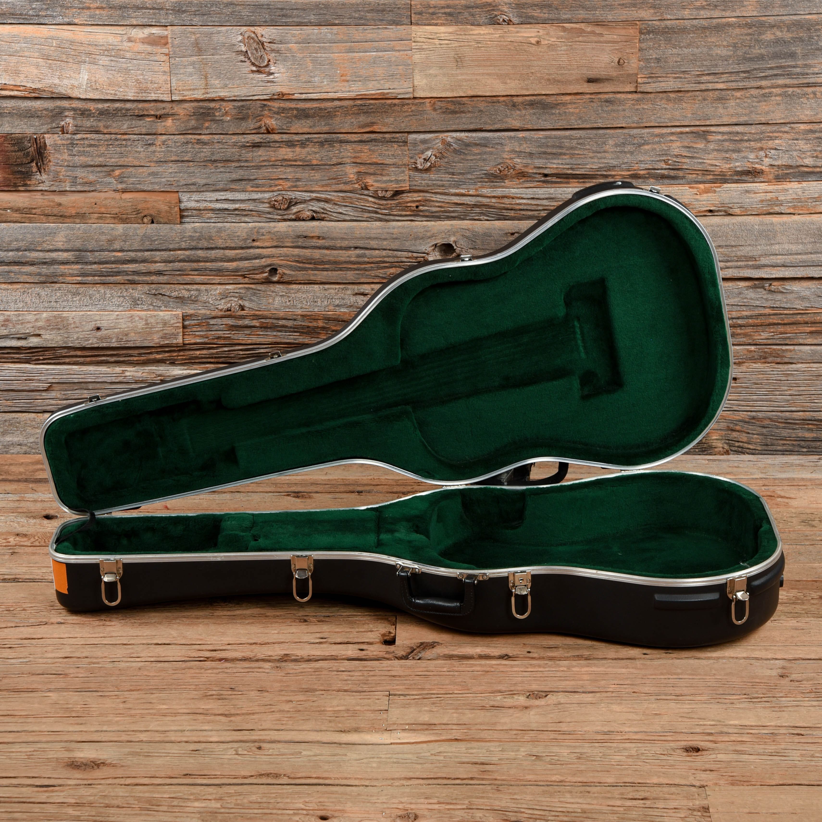 Martin Standard Series HD-28 Natural 2006 Acoustic Guitars / Dreadnought