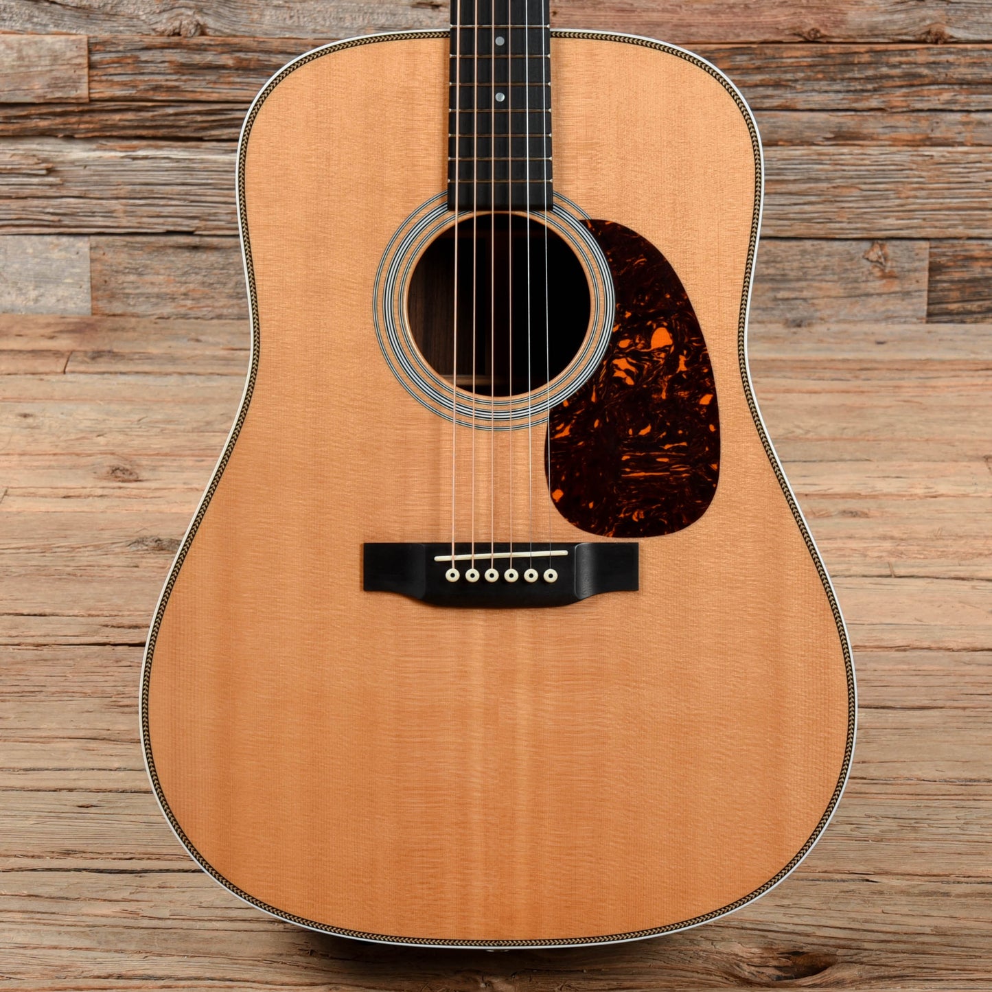 Martin Standard Series HD-28 Natural 2014 Acoustic Guitars / Dreadnought
