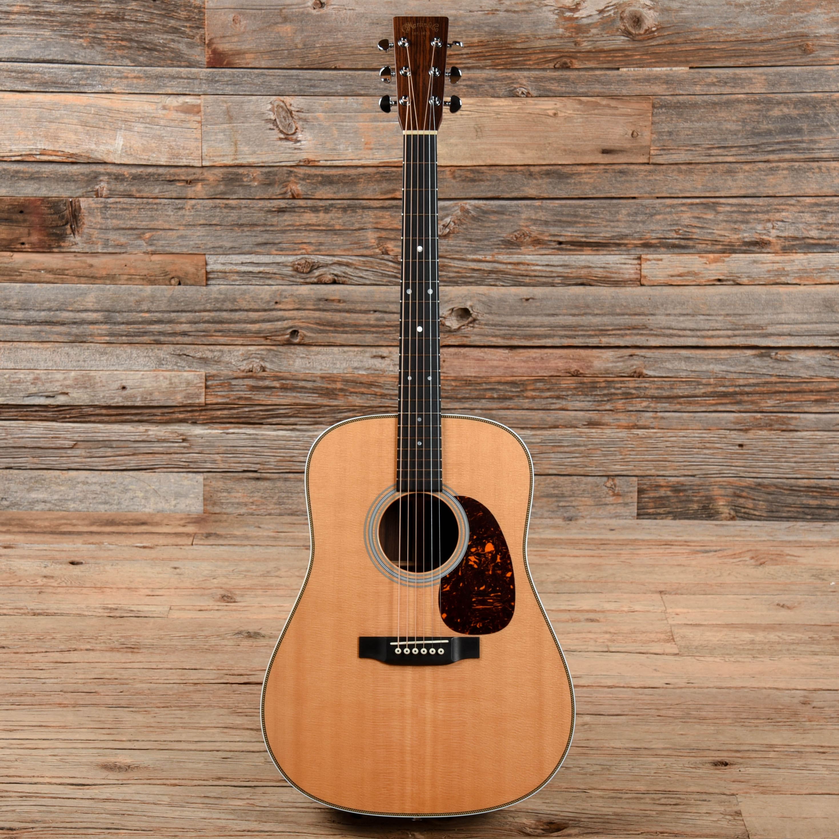 Martin Standard Series HD-28 Natural 2014 Acoustic Guitars / Dreadnought