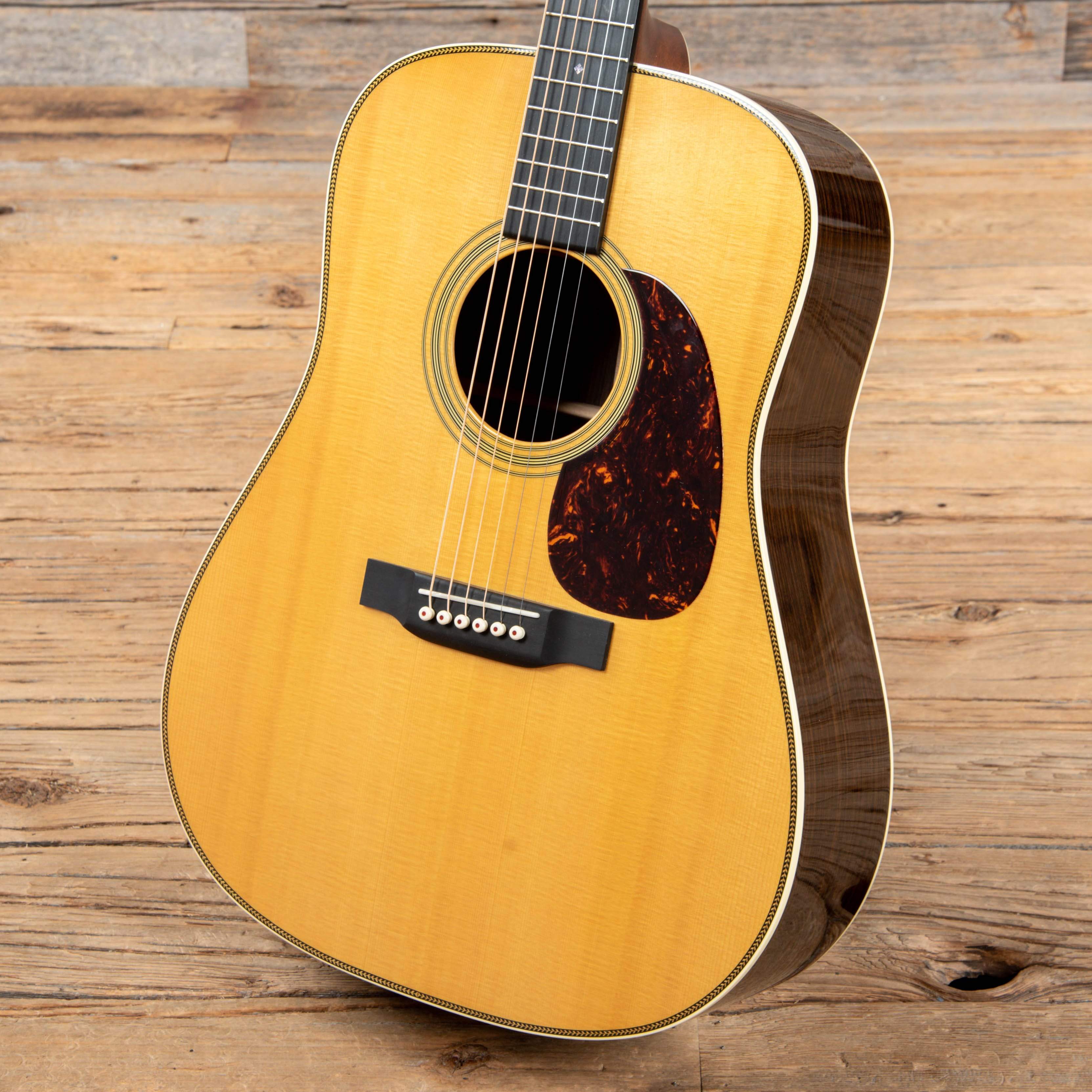 Martin Standard Series HD-28 Natural 2017 Acoustic Guitars / Dreadnought