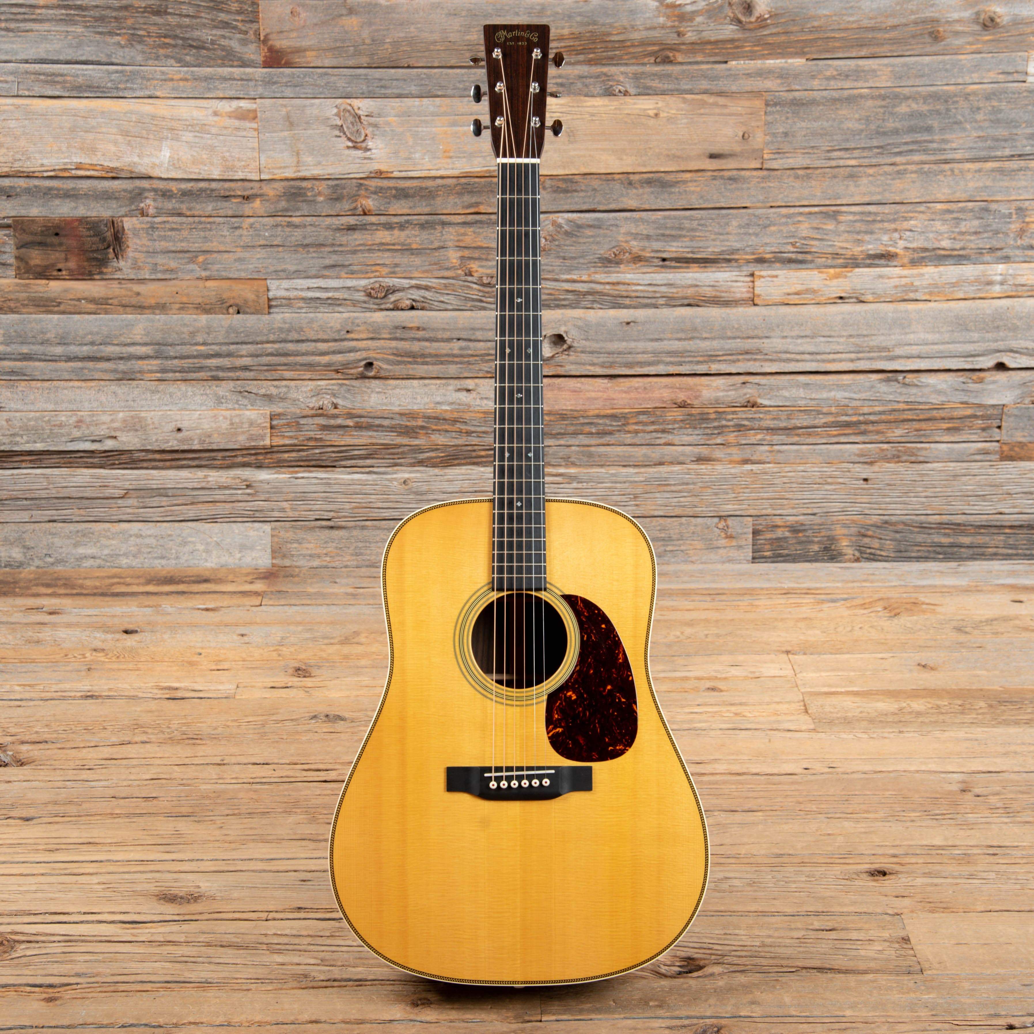 Martin Standard Series HD-28 Natural 2017 Acoustic Guitars / Dreadnought