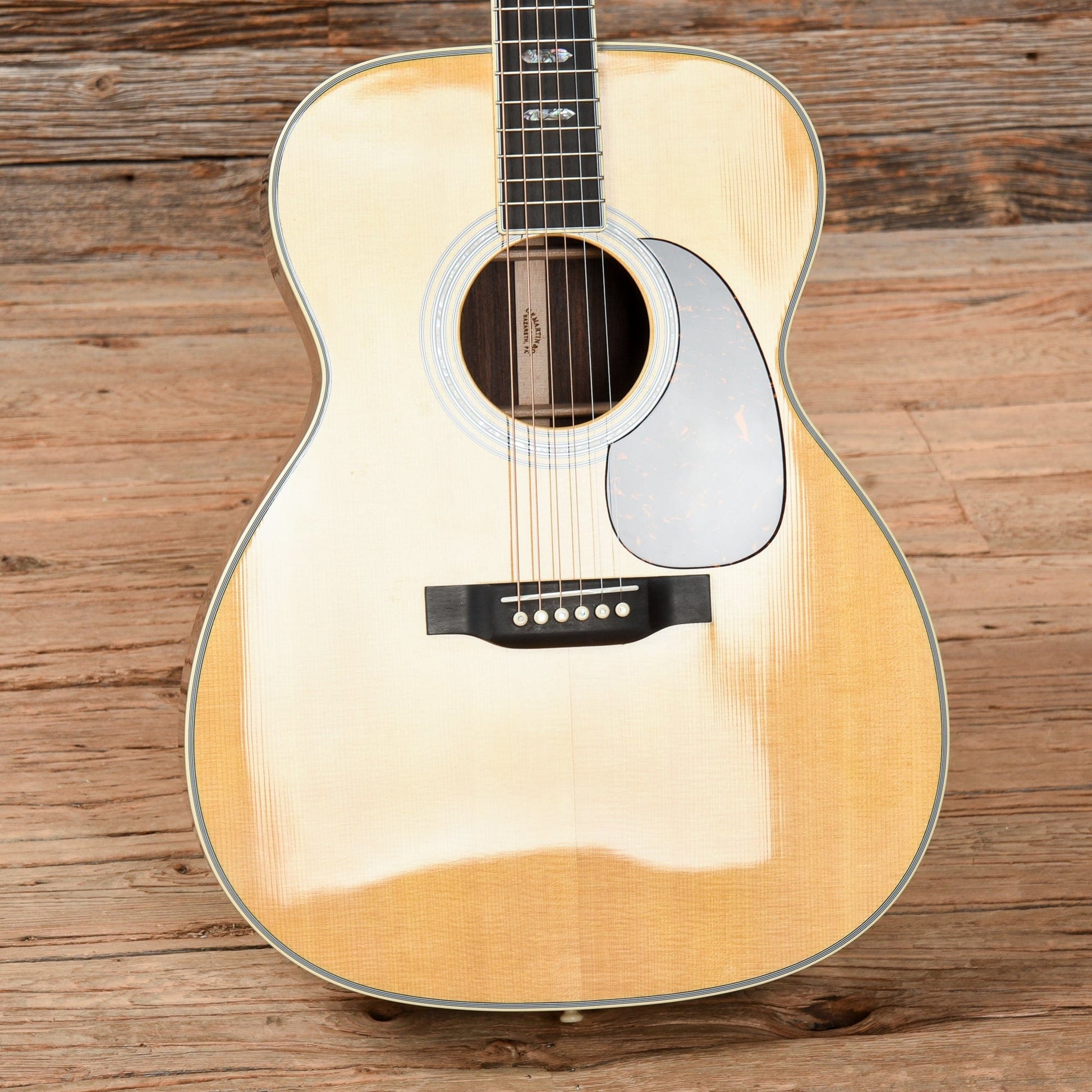 Martin J-40 Natural Acoustic Guitars / Jumbo