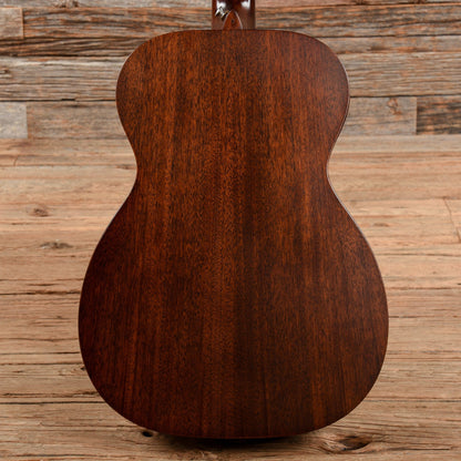 Martin 00-15M Natural Acoustic Guitars / OM and Auditorium