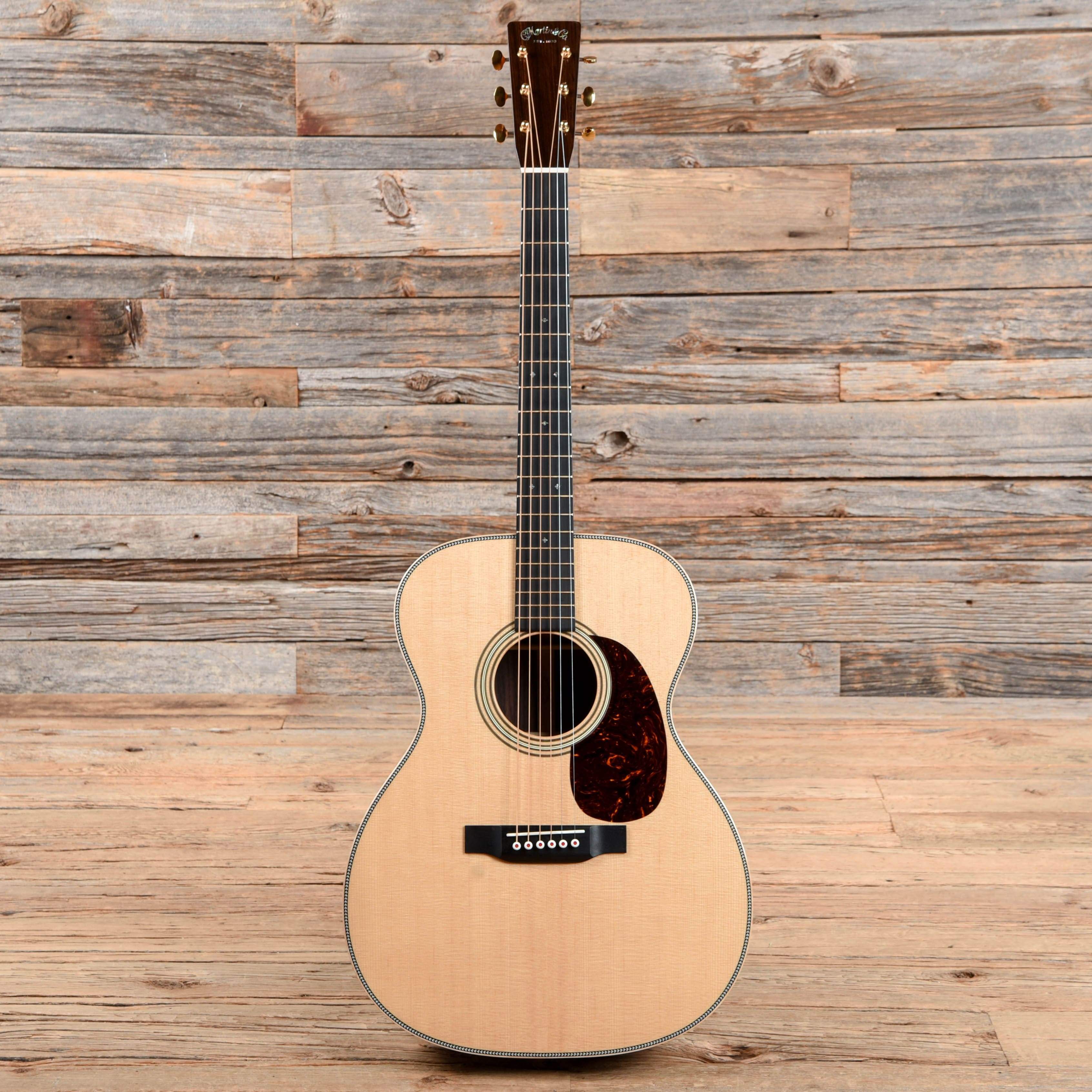 Martin 000-28 Modern Deluxe Natural 2019 Acoustic Guitars / OM and Auditorium