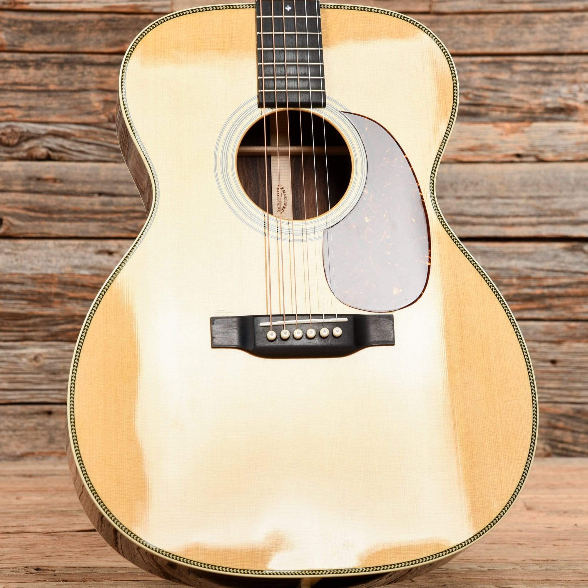 Martin 000-28 Natural Acoustic Guitars / OM and Auditorium