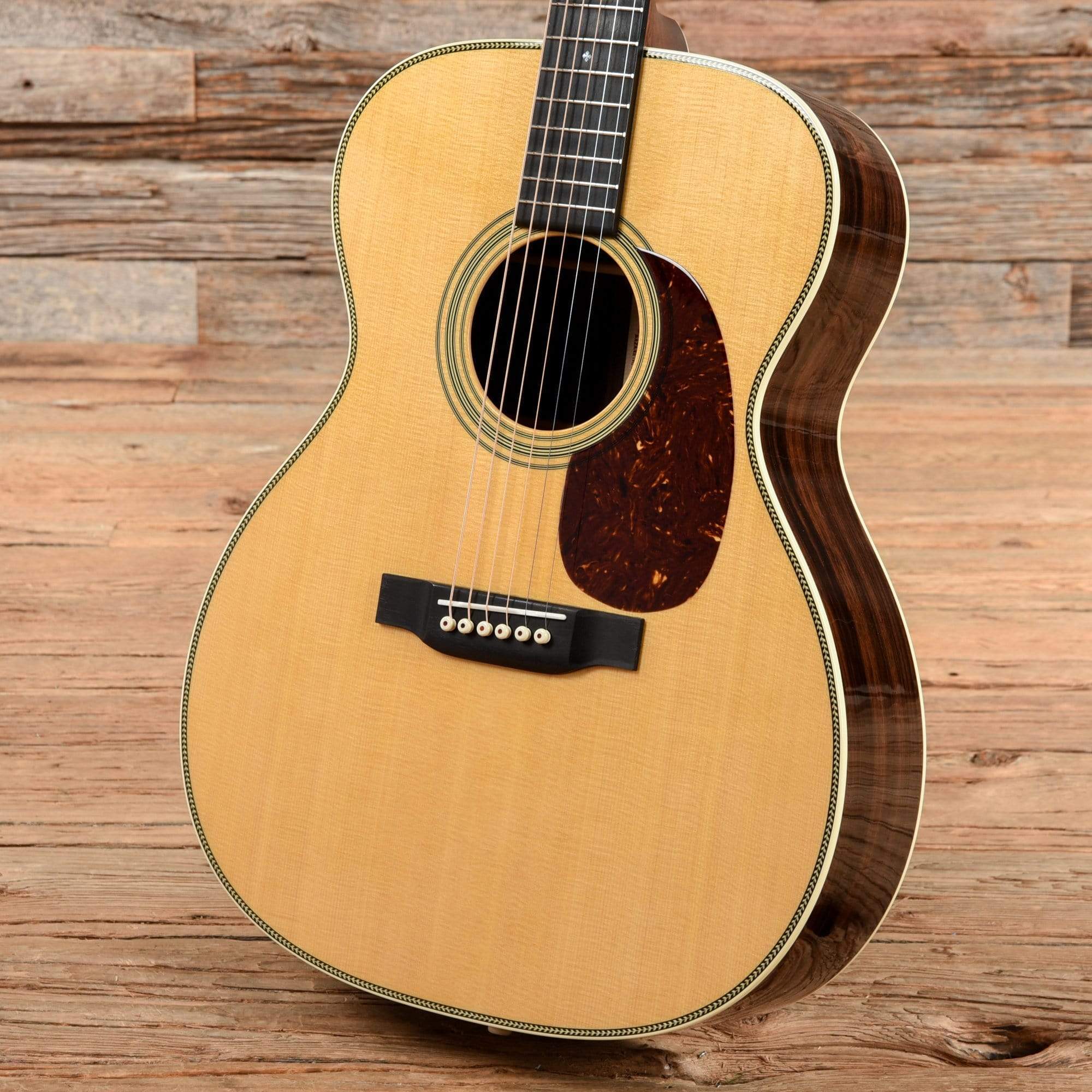 Martin 000-28 Natural Acoustic Guitars / OM and Auditorium