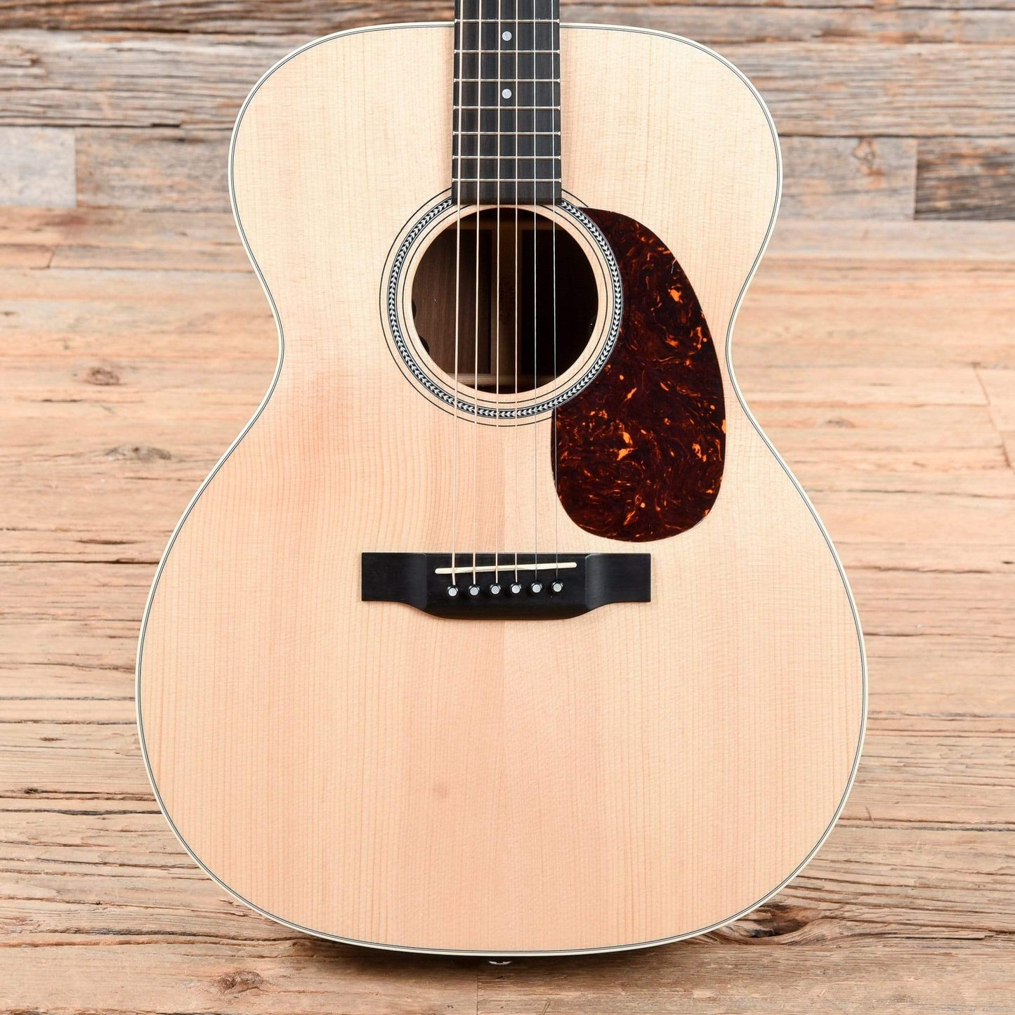 Martin 00016E Sitka Spruce/Granadillo w/Pickup Acoustic Guitars / OM and Auditorium