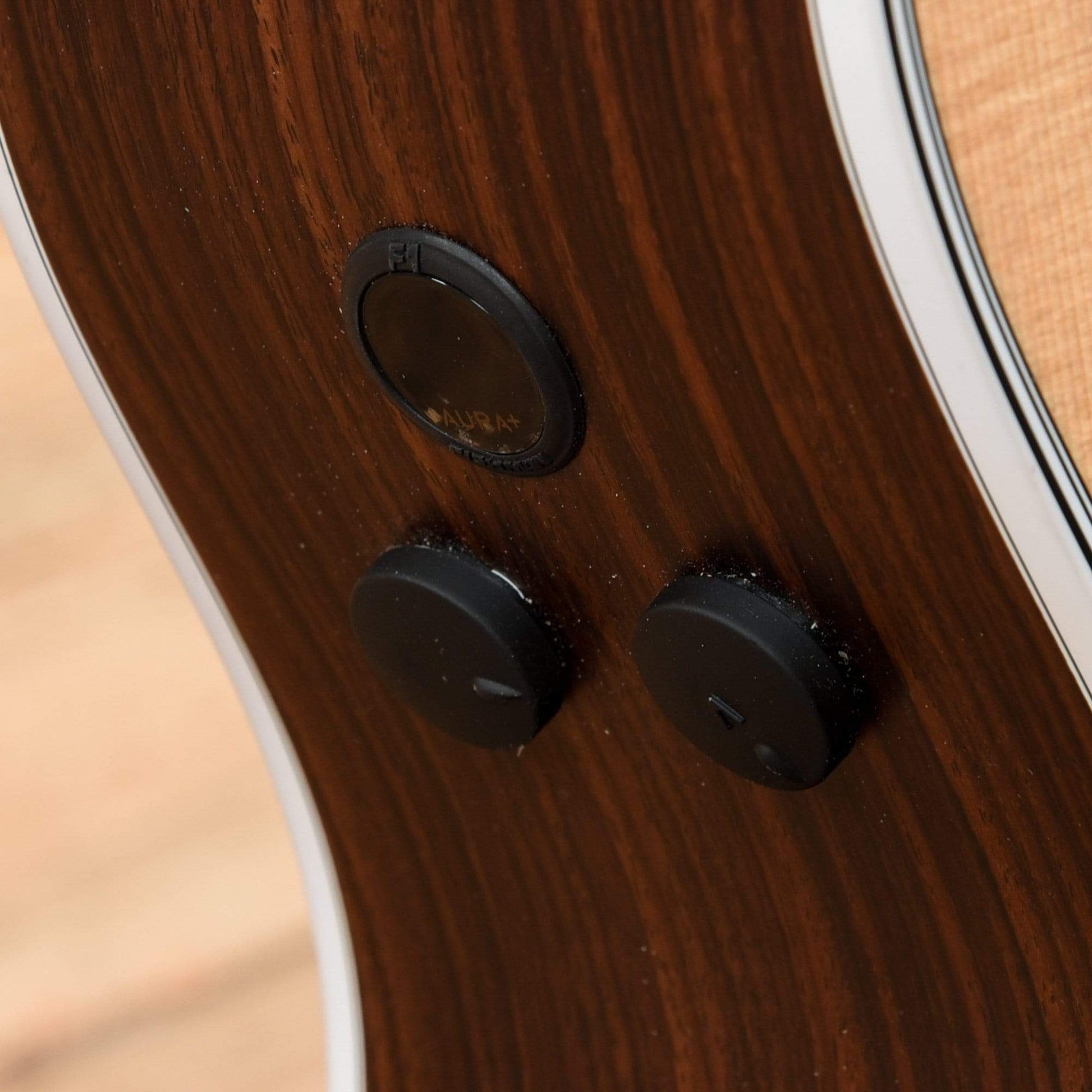 Martin GPC Aura GT Natural 2015 Acoustic Guitars / OM and Auditorium