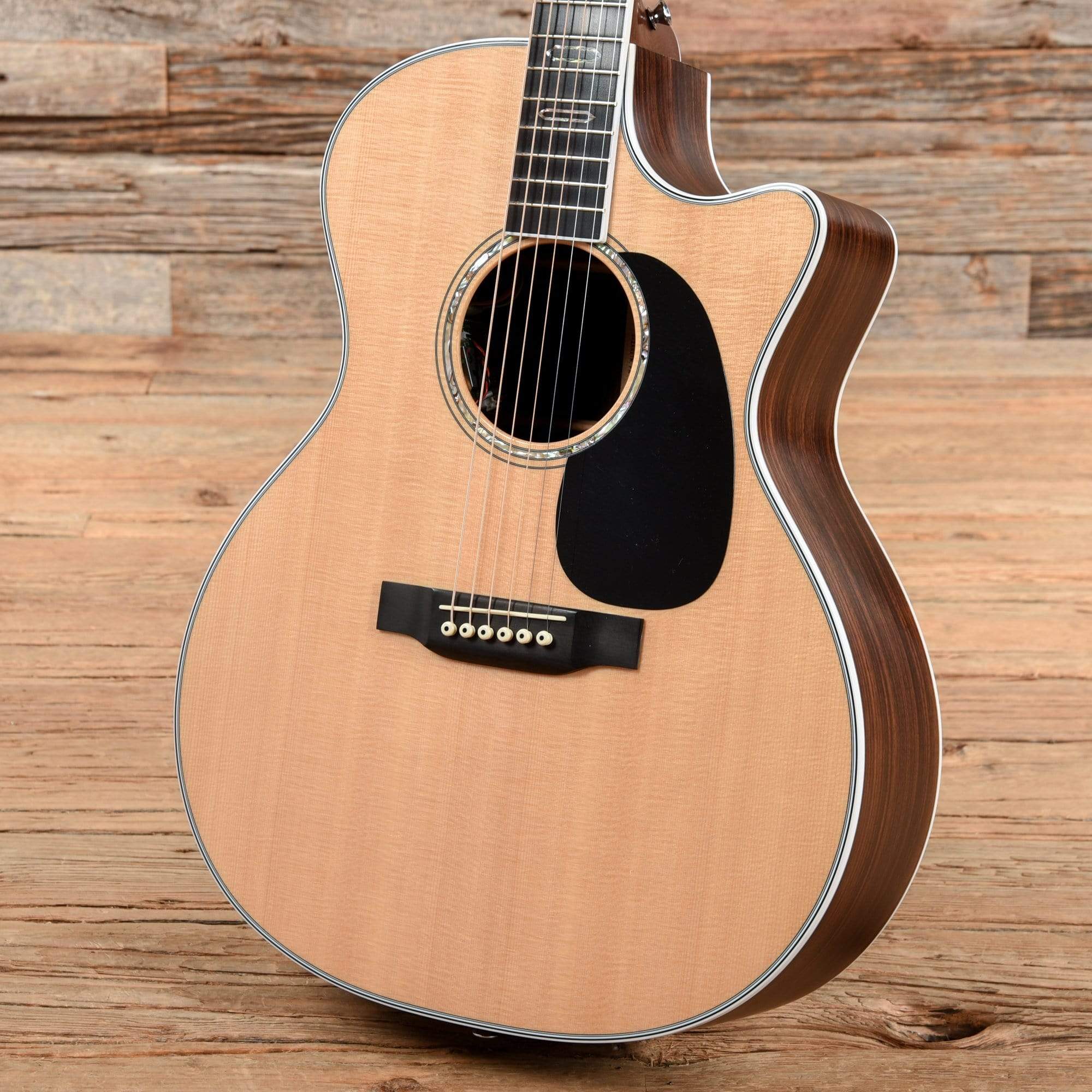 Martin GPC Aura GT Natural 2015 Acoustic Guitars / OM and Auditorium