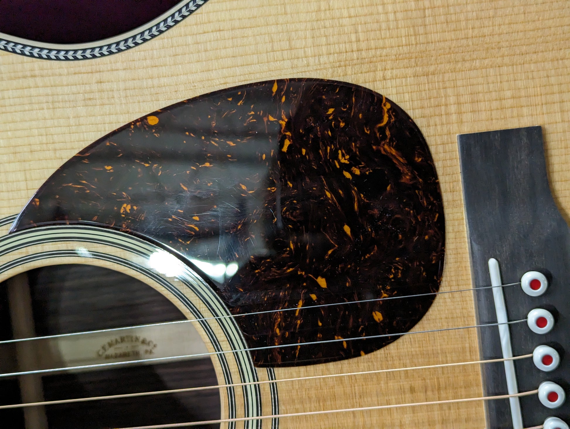Martin OM-28 Modern Deluxe Acoustic Guitars / OM and Auditorium