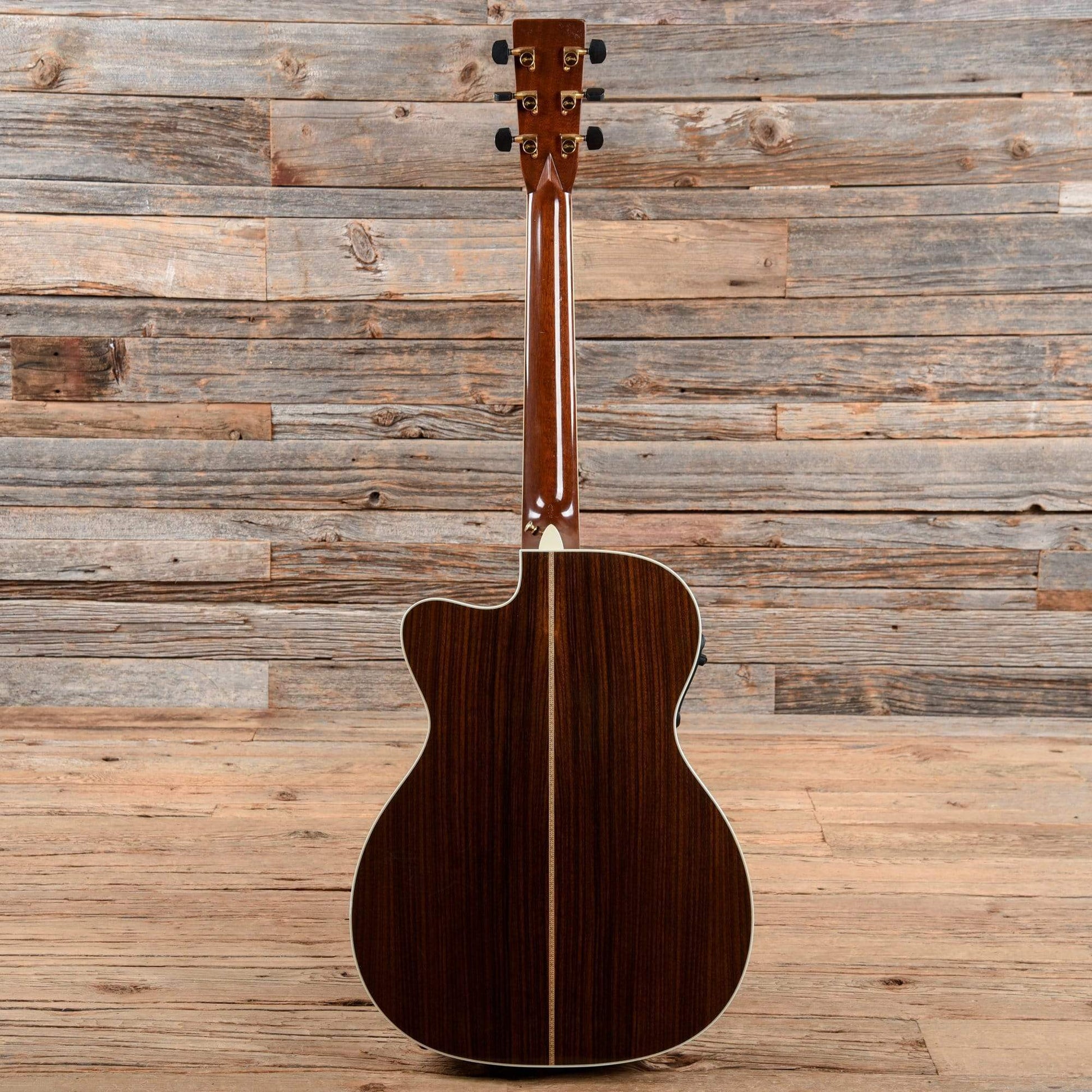 Martin OMC Aura Natural 2006 Acoustic Guitars / OM and Auditorium