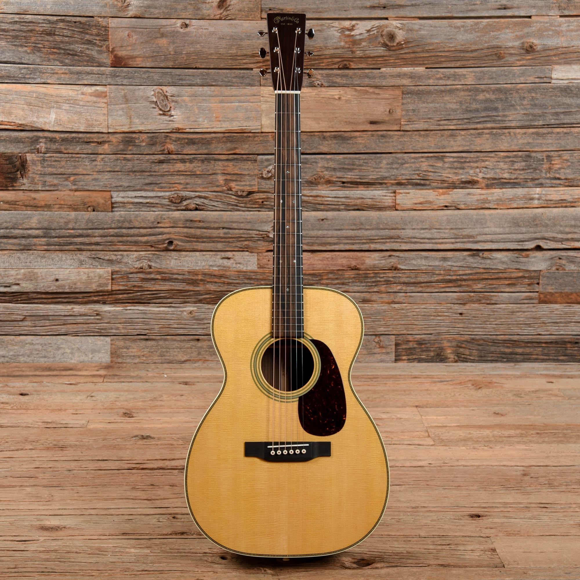 Martin Standard Series 00-28 Natural Acoustic Guitars / OM and Auditorium
