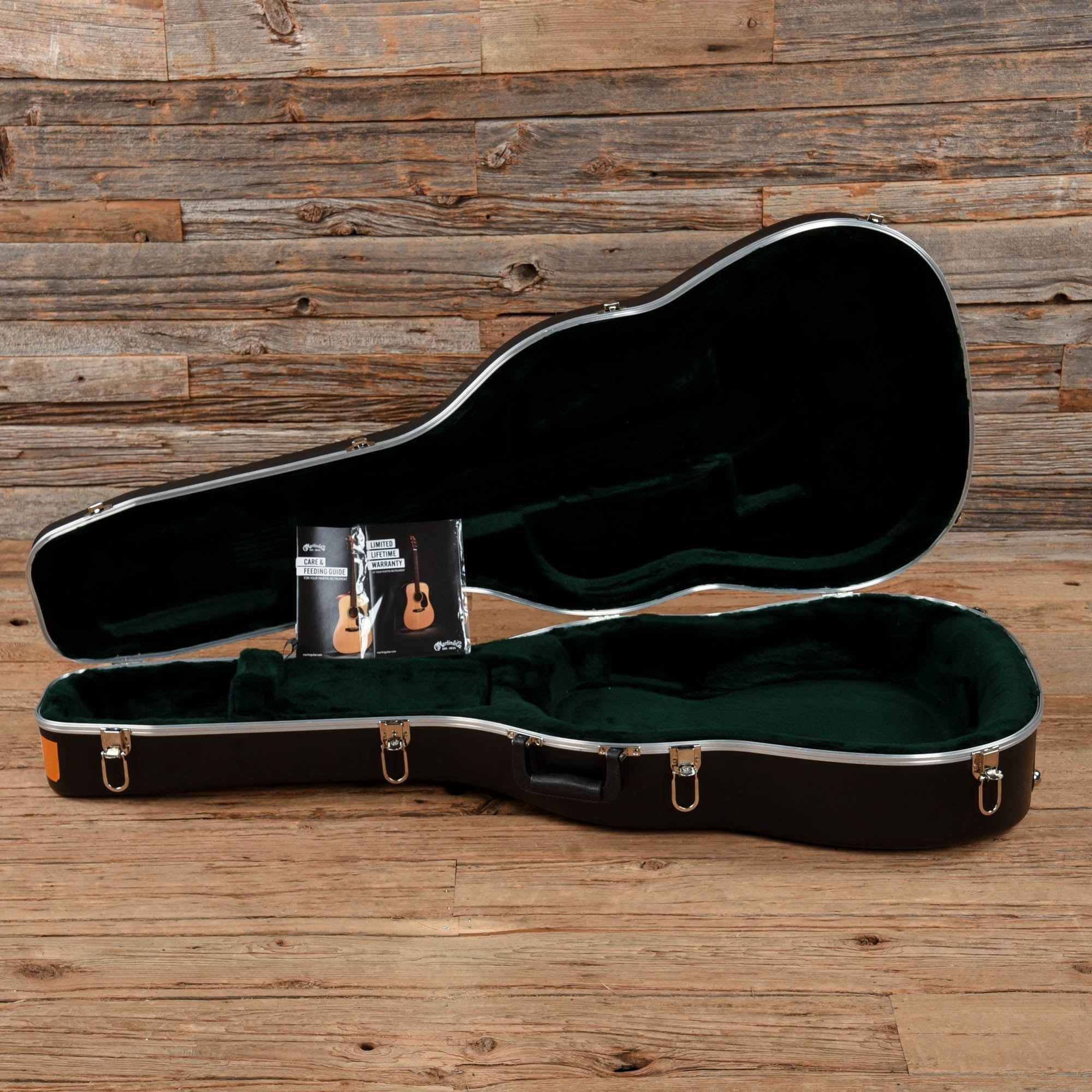 Martin Standard Series 00-28 Natural Acoustic Guitars / OM and Auditorium