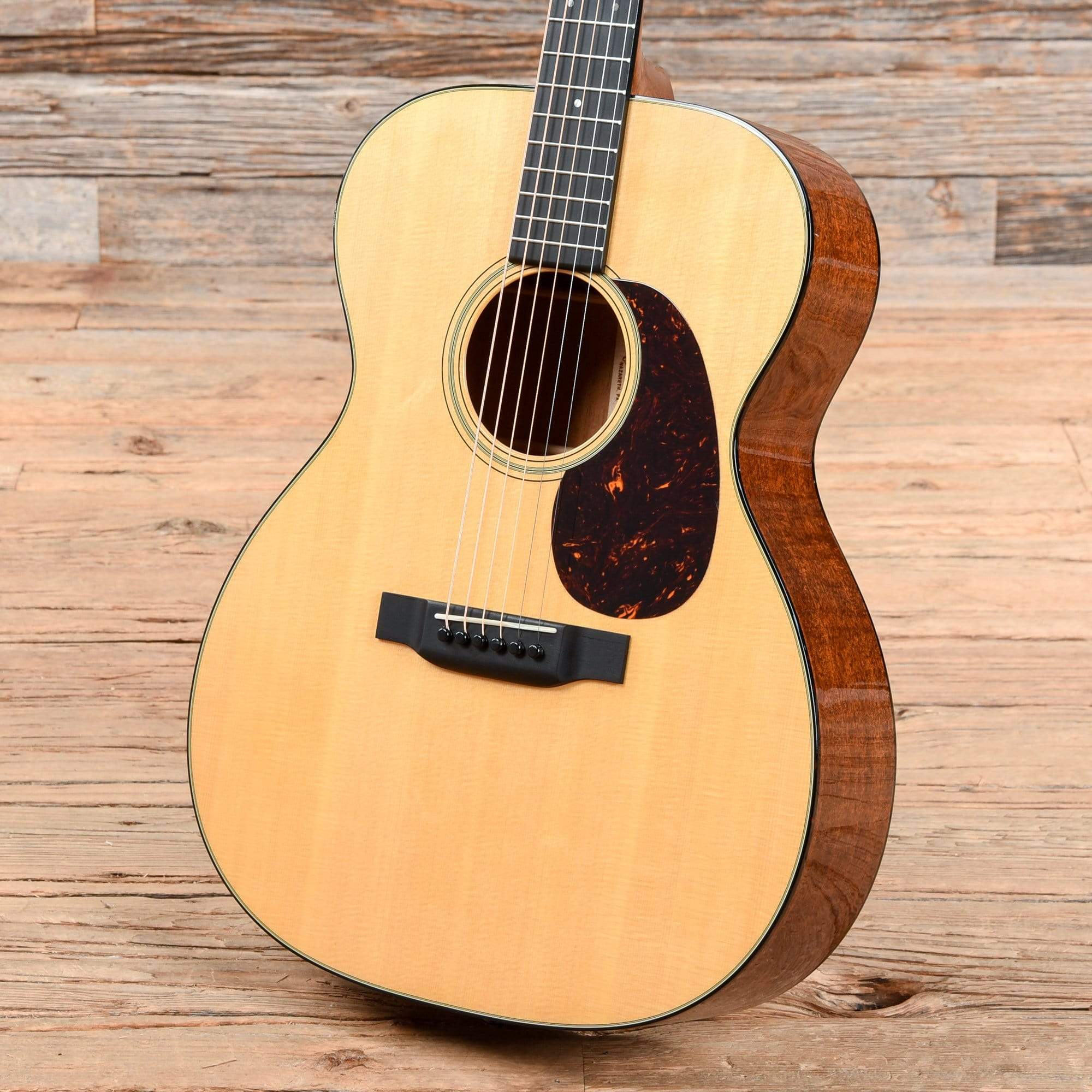 Martin Standard Series 000-18 Natural 2015 Acoustic Guitars / OM and Auditorium