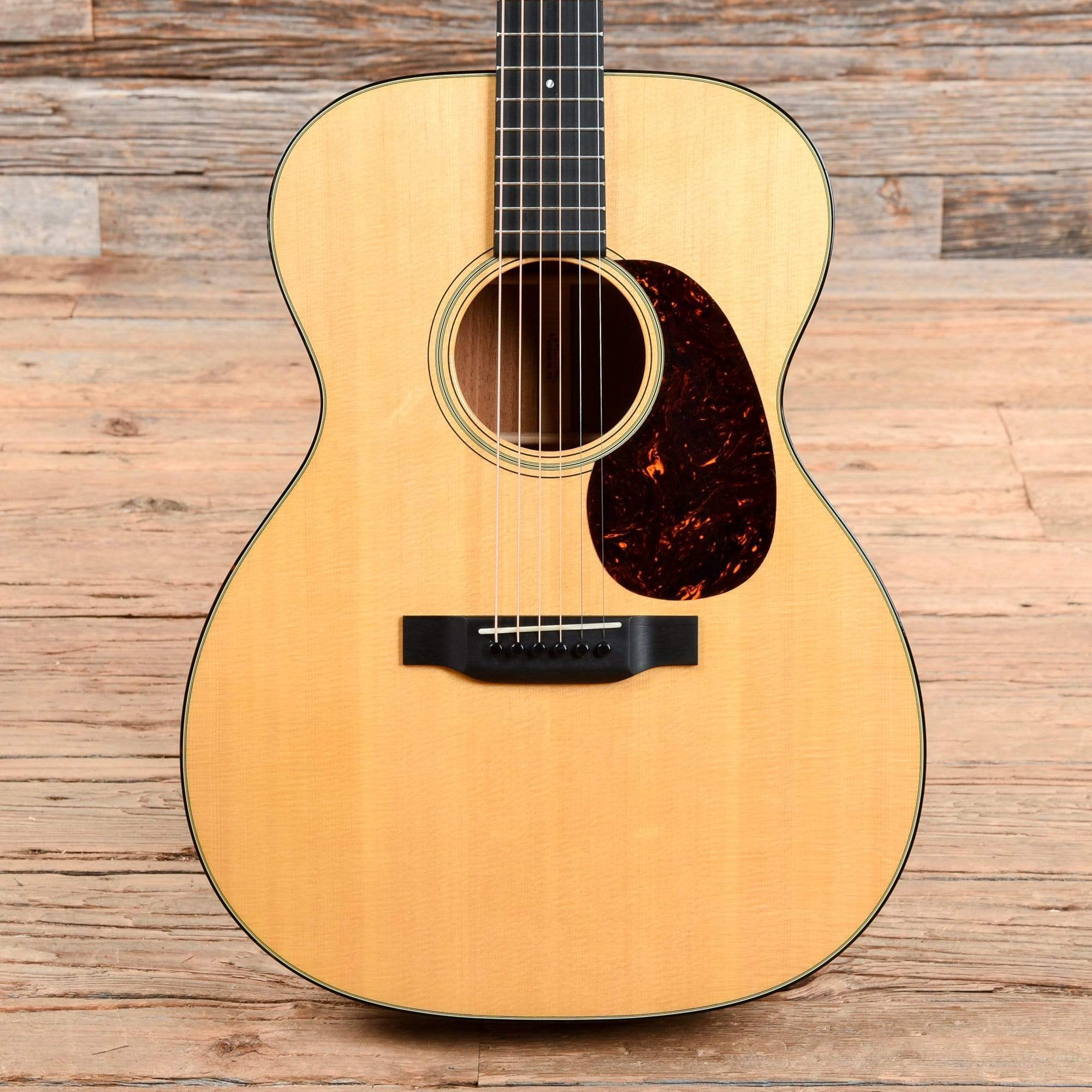 Martin Standard Series 000-18 Natural 2015 Acoustic Guitars / OM and Auditorium
