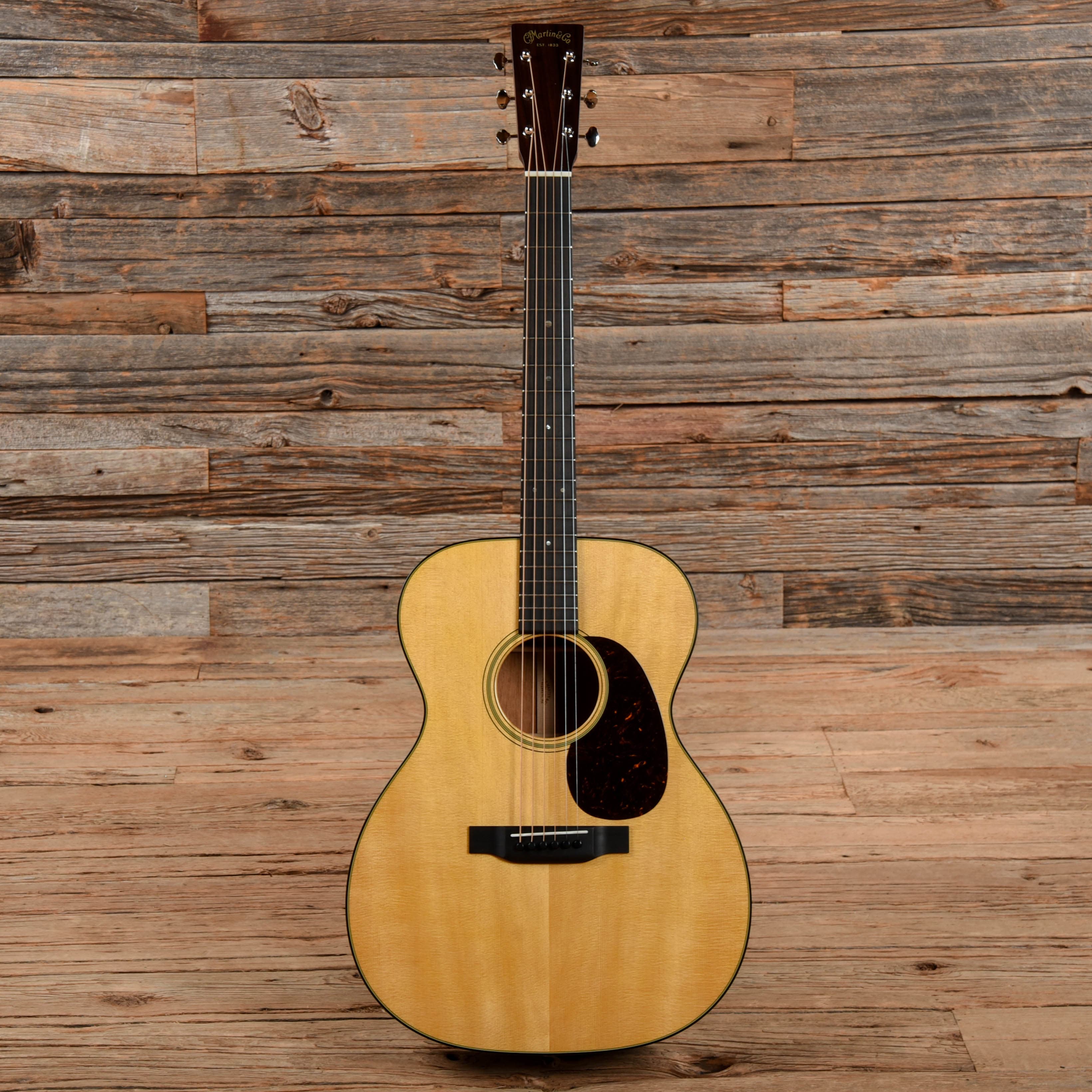 Martin Standard Series 000-18 Natural 2022 Acoustic Guitars / OM and Auditorium