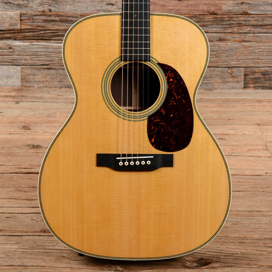 Martin Standard Series 000-28 Natural Acoustic Guitars / OM and Auditorium