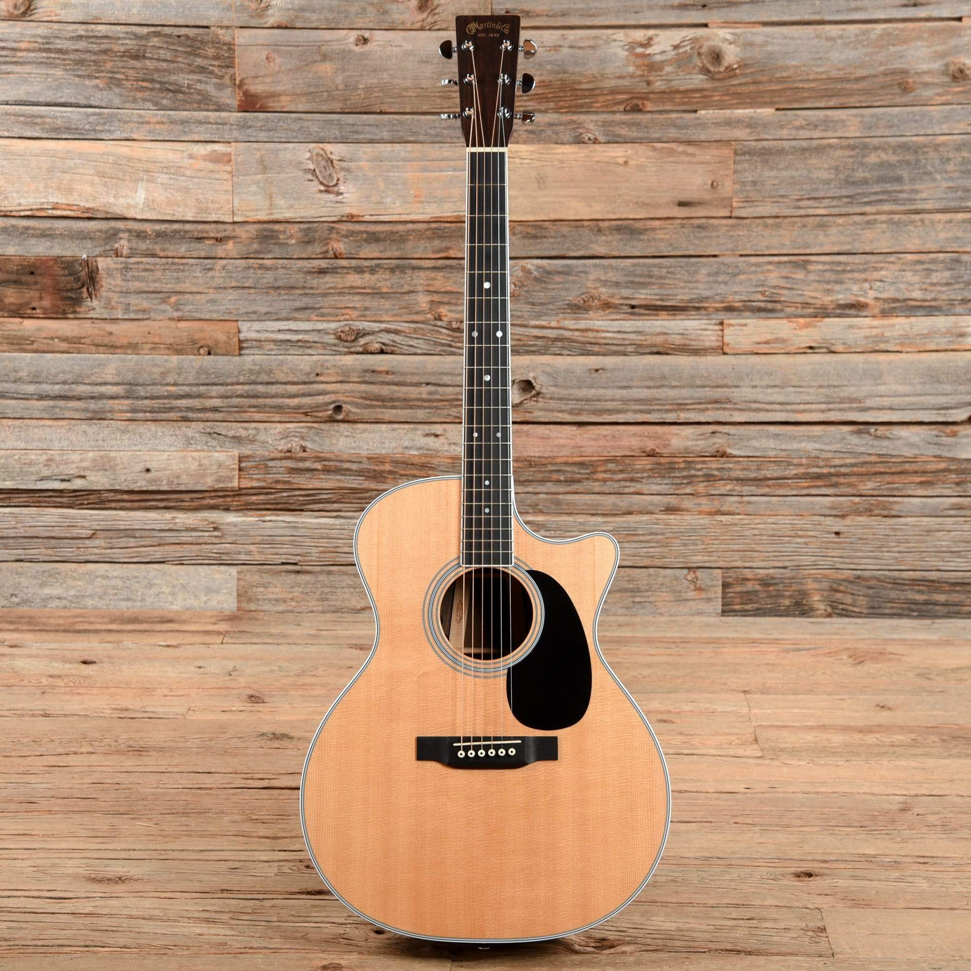 Martin Standard Series GPC-35E Grand Performance Natural 2015 Acoustic Guitars / OM and Auditorium