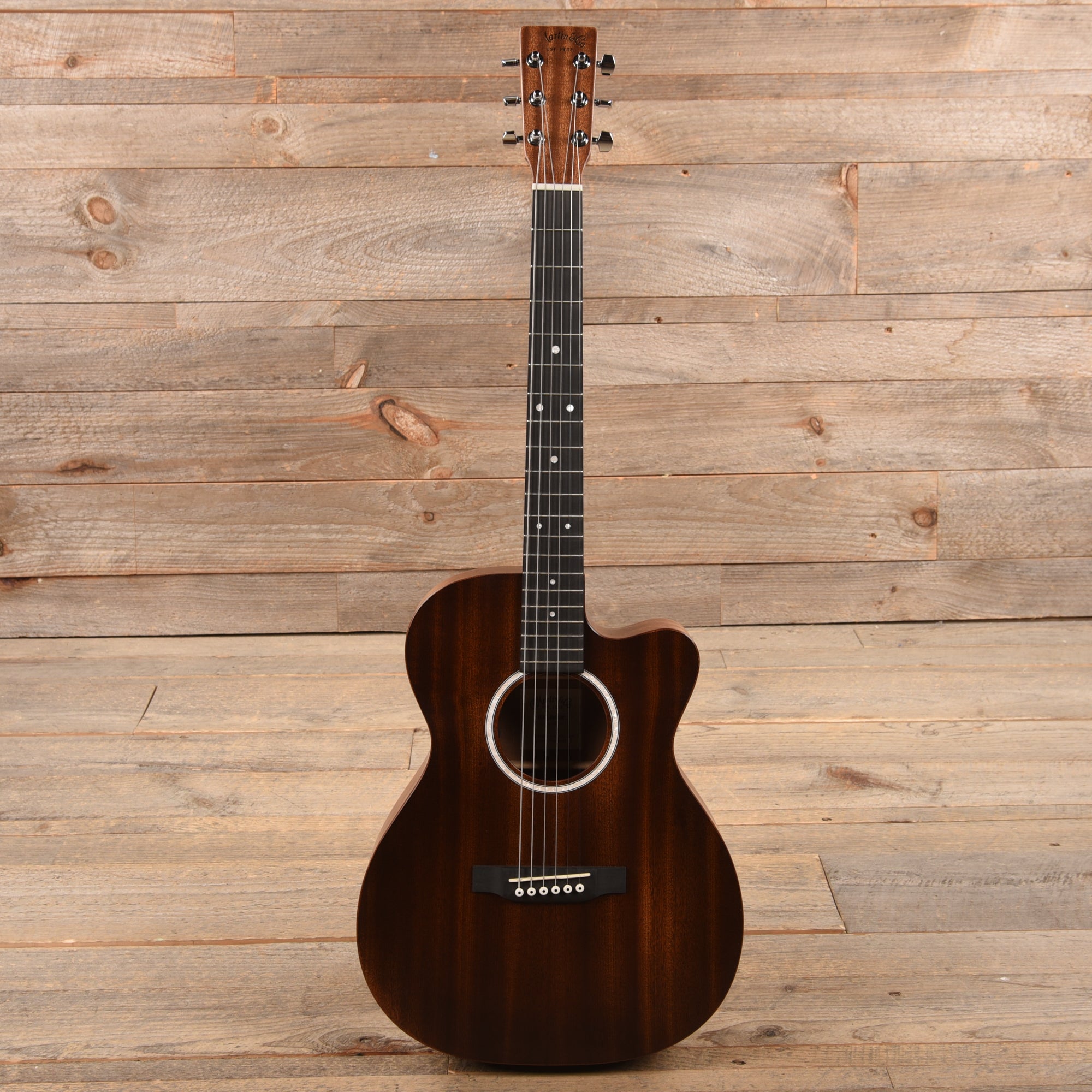 Martin 000CJR-10E StreetMaster Natural Bass Guitars / Acoustic Bass Guitars