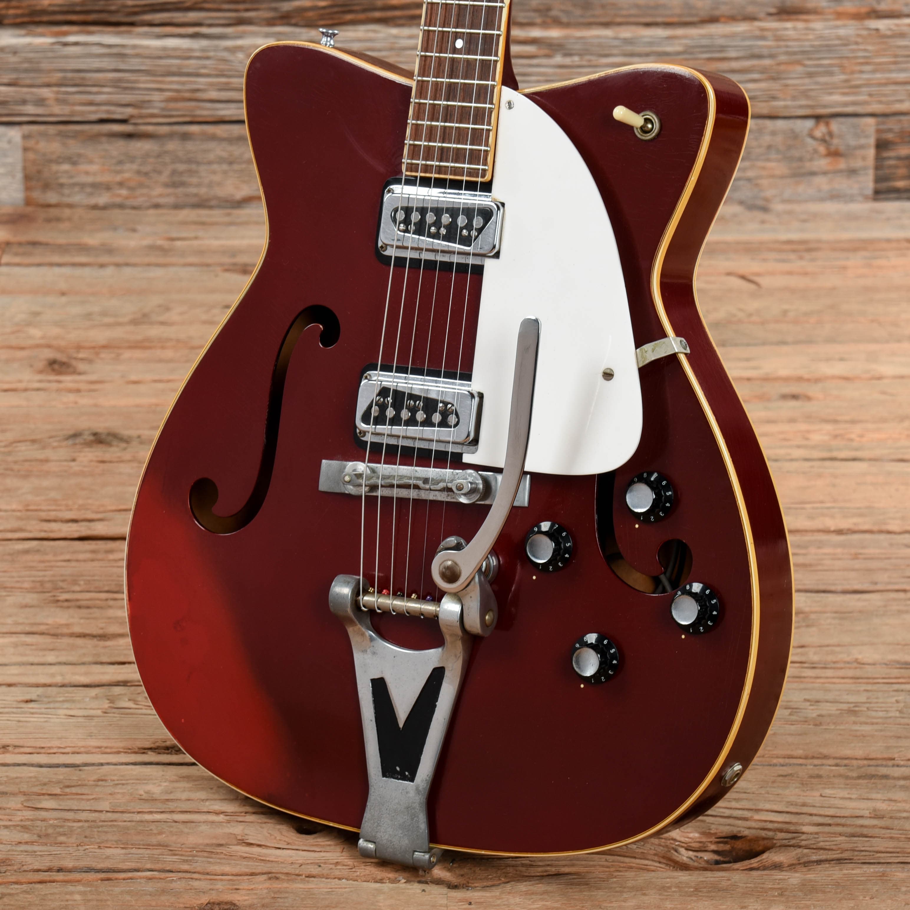 Martin GT-75 Burgundy 1966 Electric Guitars / Hollow Body