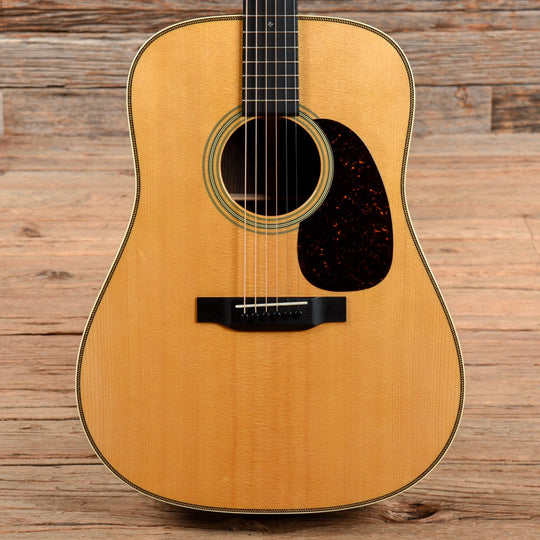 Martin Standard Series HD-28 Natural
