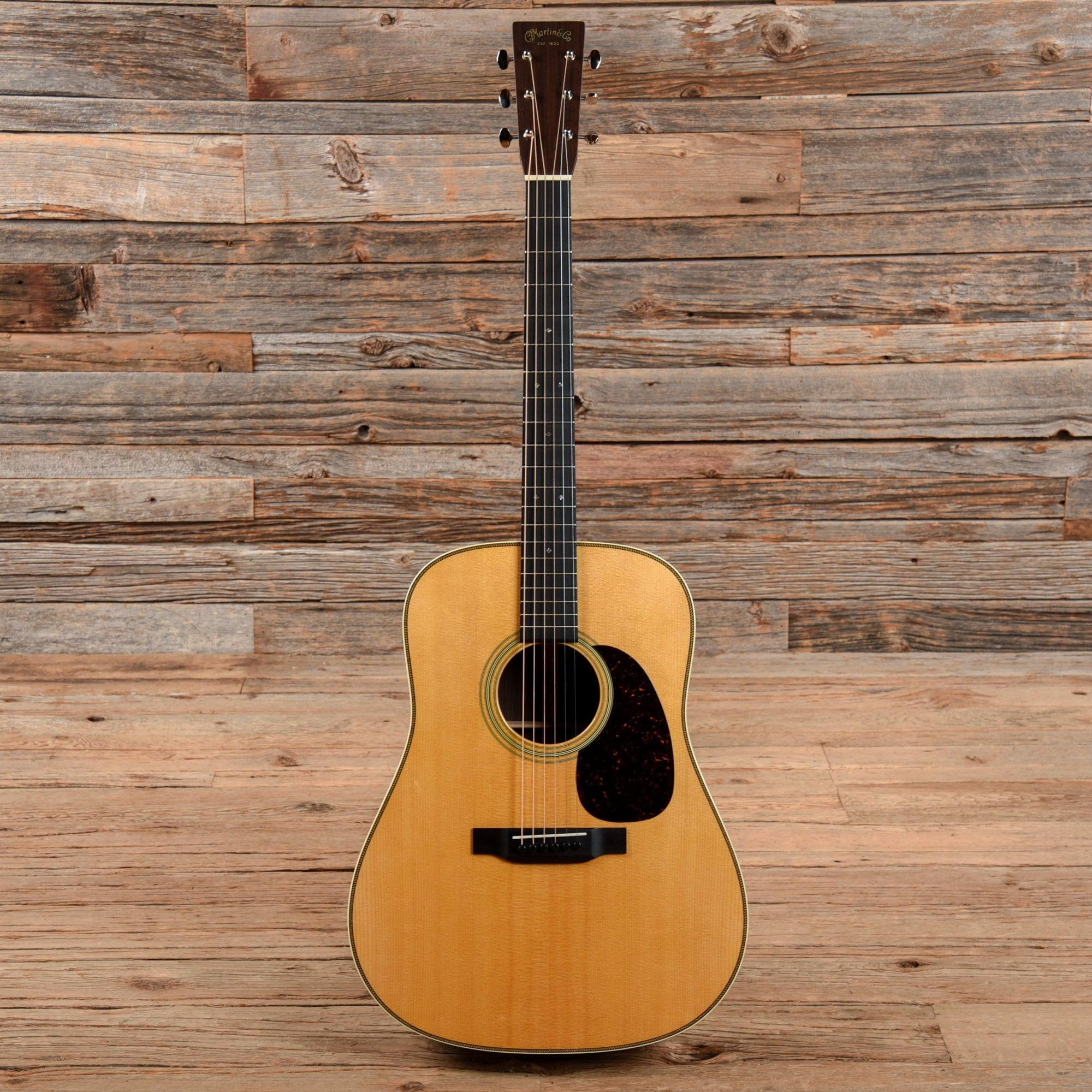 Martin Standard Series HD-28 Natural