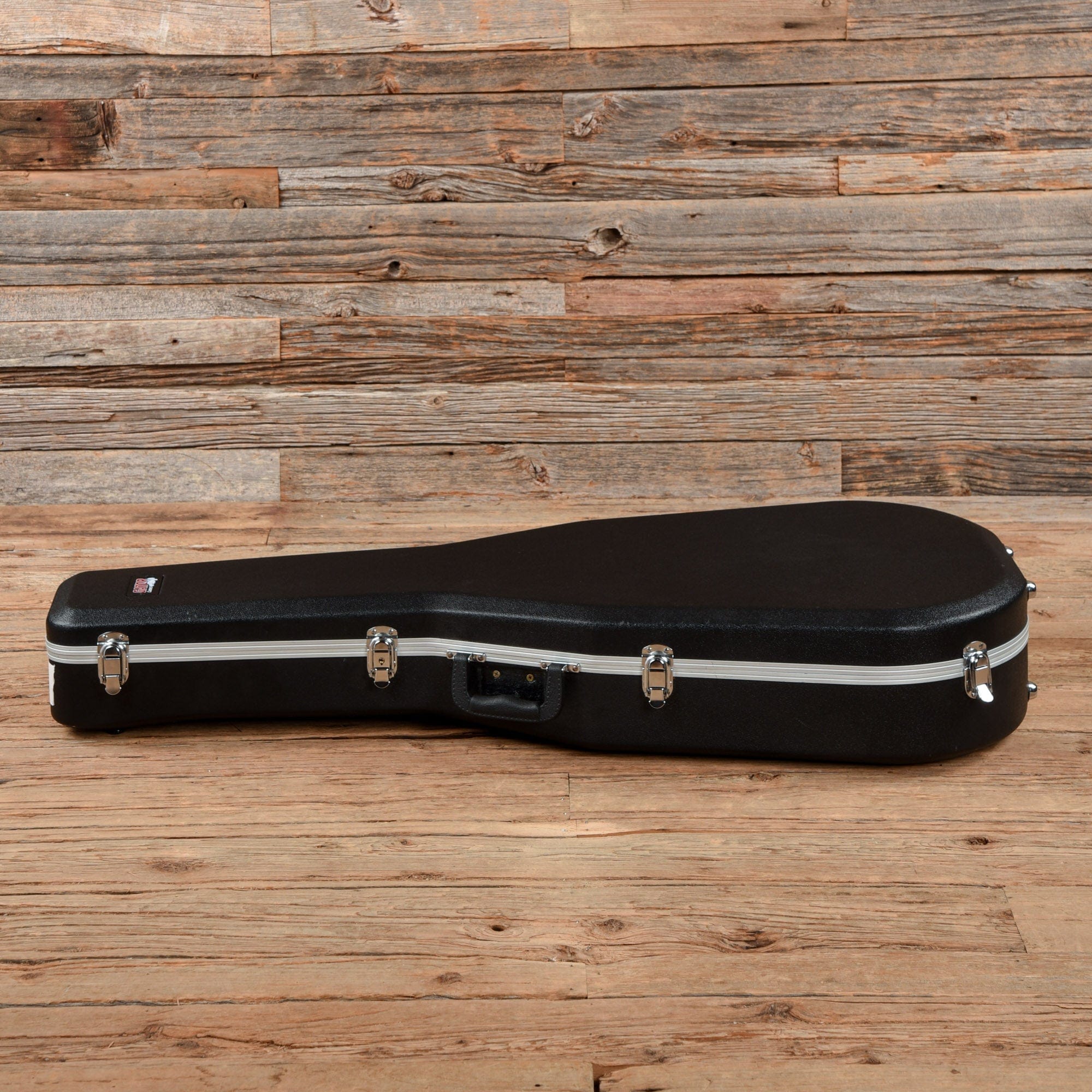 Martin Standard Series HD-28 Natural