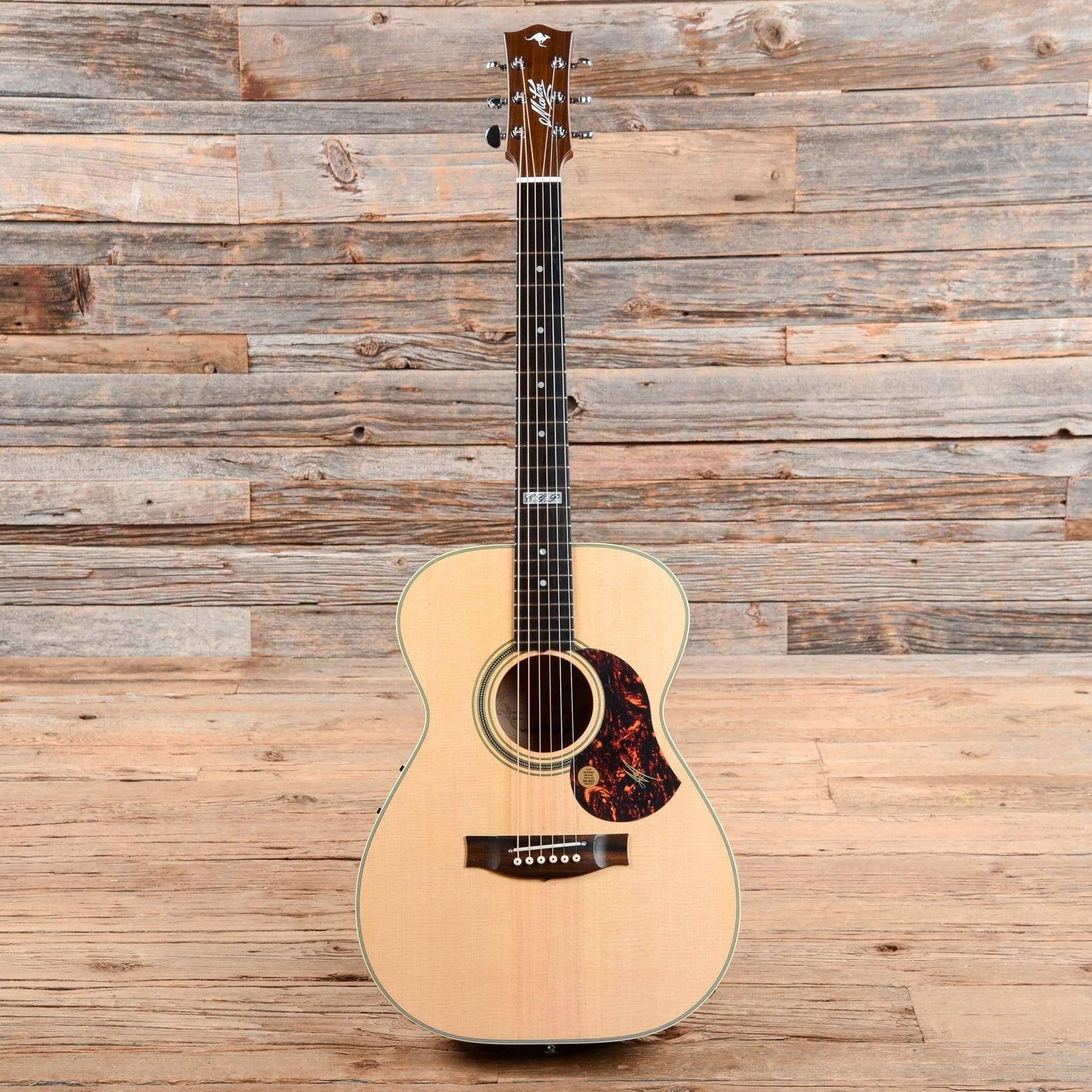 Maton EBG808TE Tommy Emmanuel Honey Stain Satin Acoustic Guitars / Concert