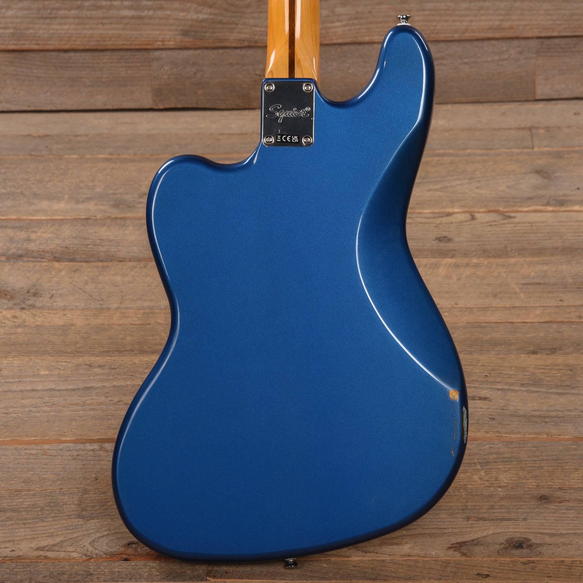 Squier Classic Vibe Bass VI Lake Placid Blue w/Matching Headcap & 3-Ply Parchment Pickguard