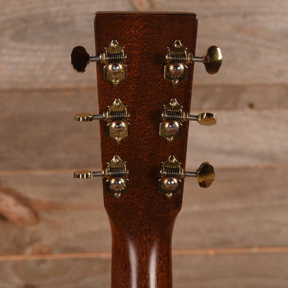 Martin D-18 Modern Deluxe