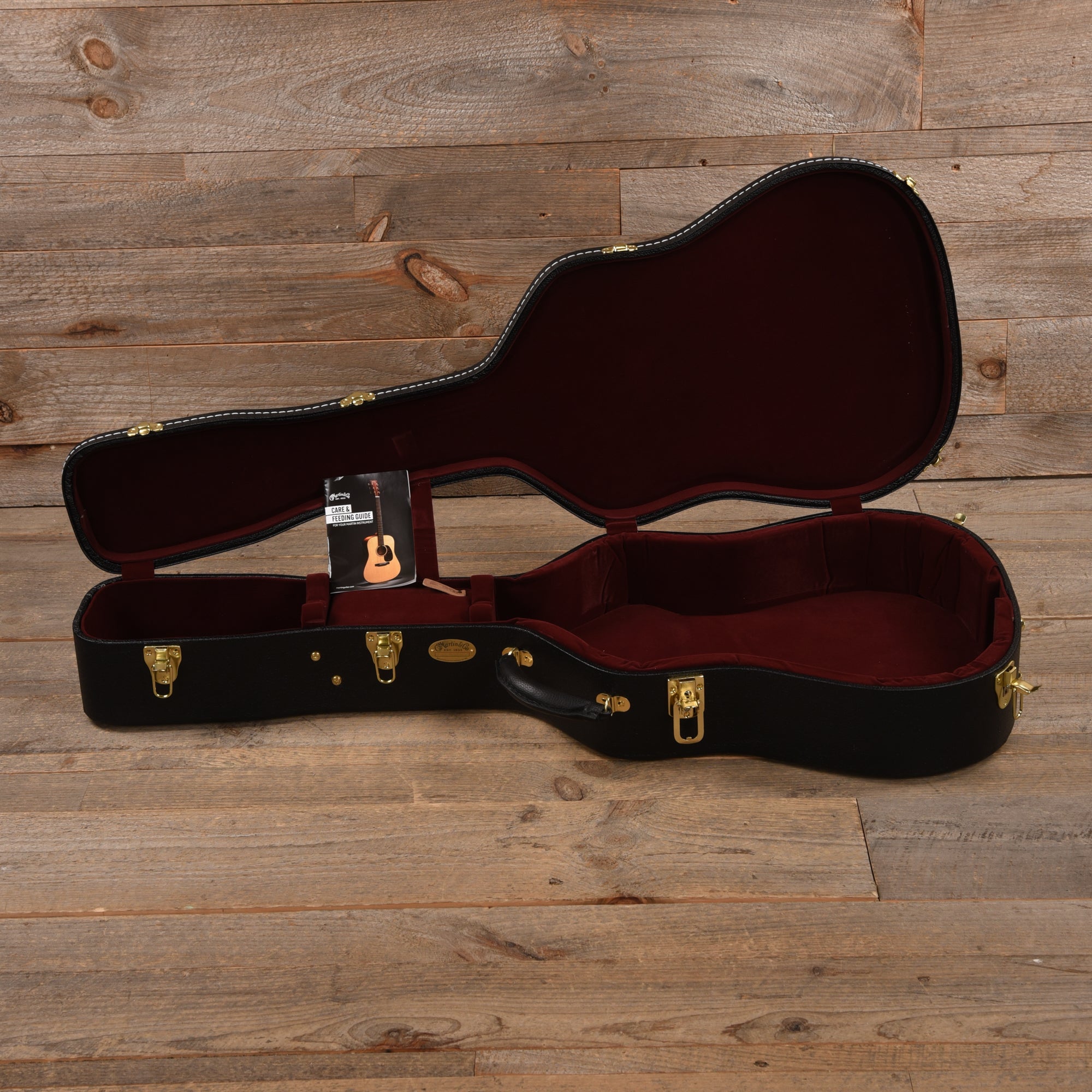 Martin D-18 Modern Deluxe