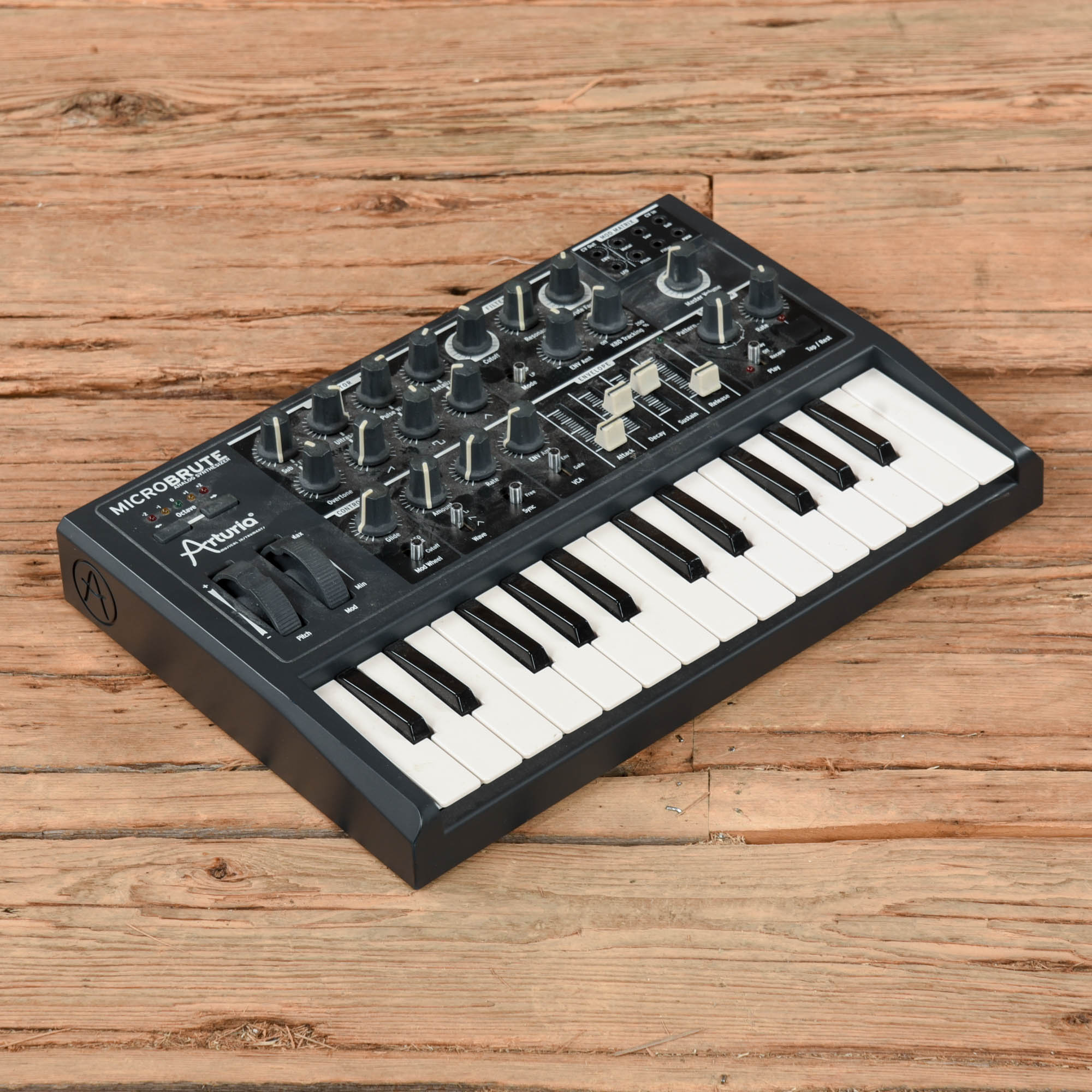 Arturia MicroBrute 25-Key Synthesizer