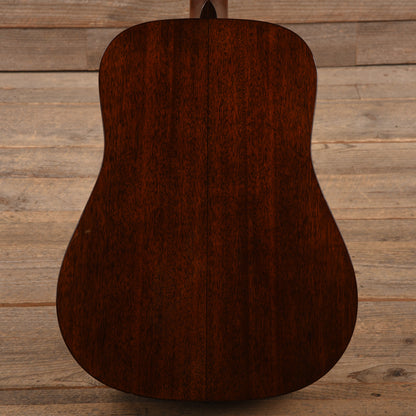 Martin D-18 Modern Deluxe