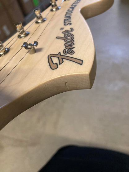 Fender Artist Limited Edition Tom DeLonge Stratocaster Surf Green