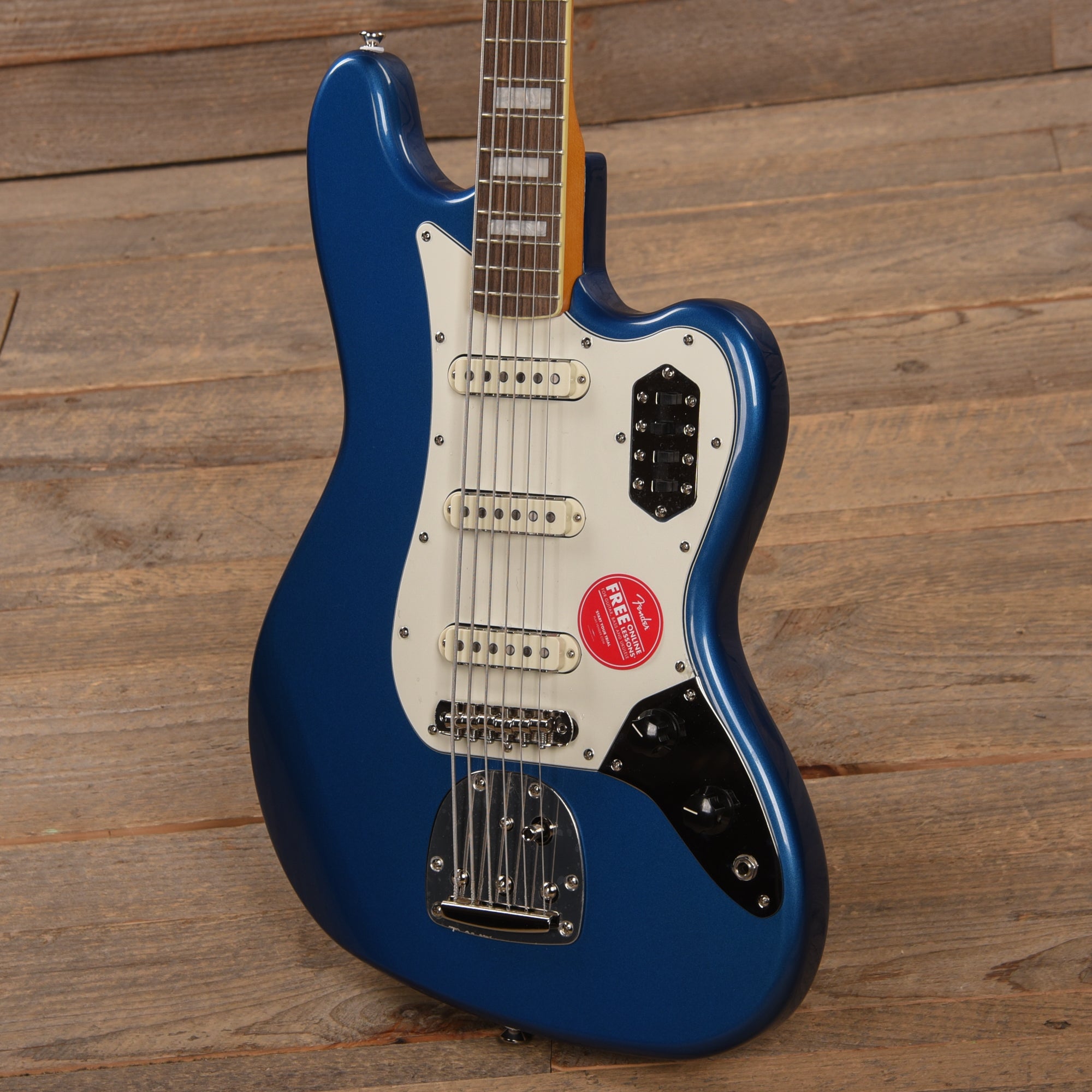 Squier Classic Vibe Bass VI Lake Placid Blue w/Matching Headcap & 3-Ply Parchment Pickguard