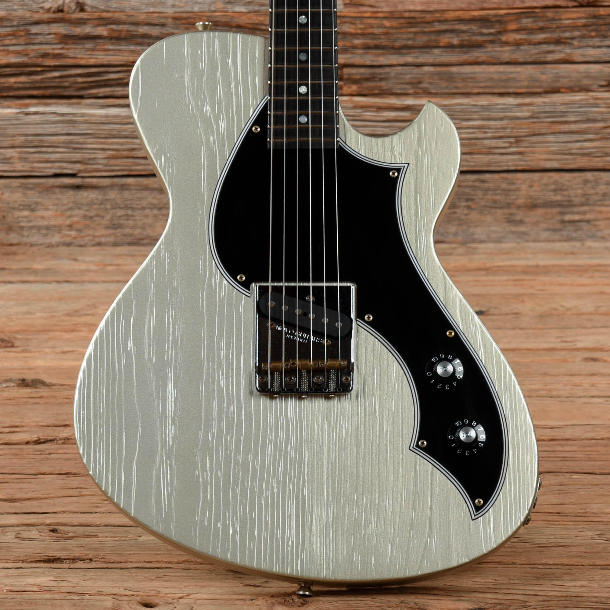 Novo Solus F1 Inca Silver 2021