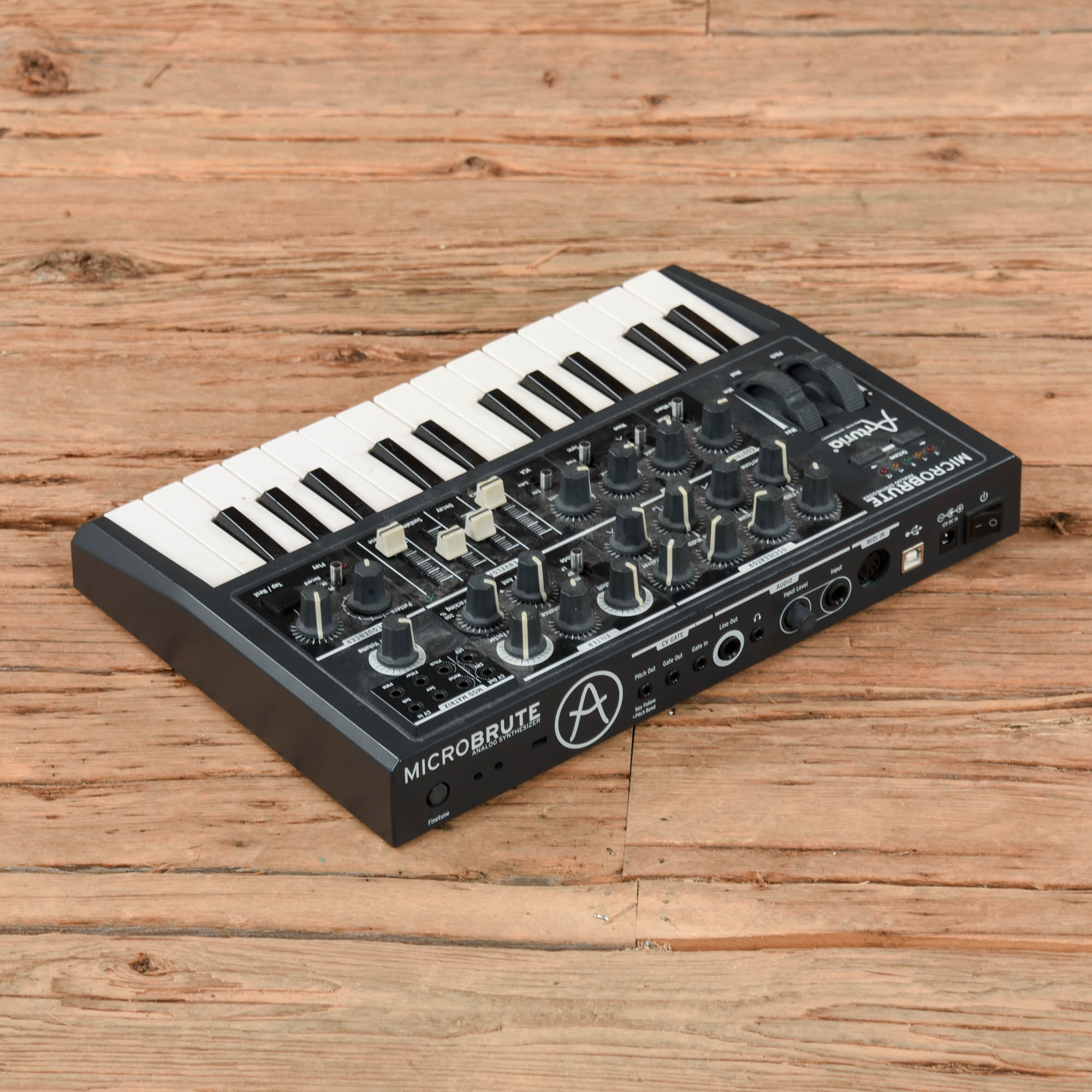 Arturia MicroBrute 25-Key Synthesizer