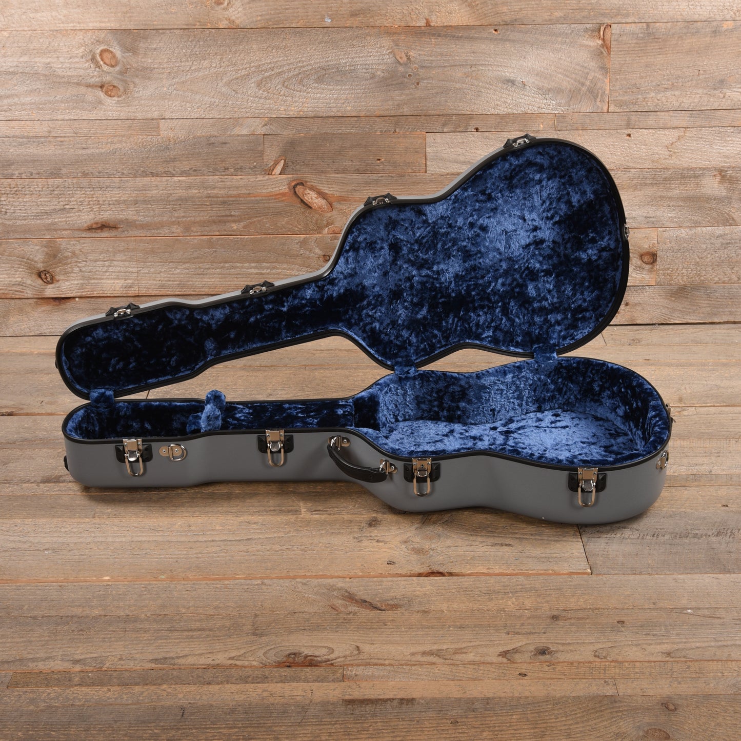 Calton Cases Acoustic D-18 Guitar Case Gray w/Blue Velvet Interior