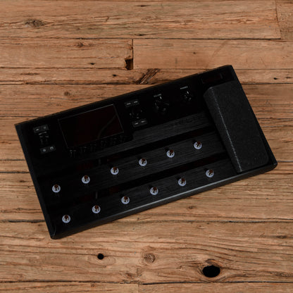 Line 6 Helix Floor Multi-Effect / Amp Modeler