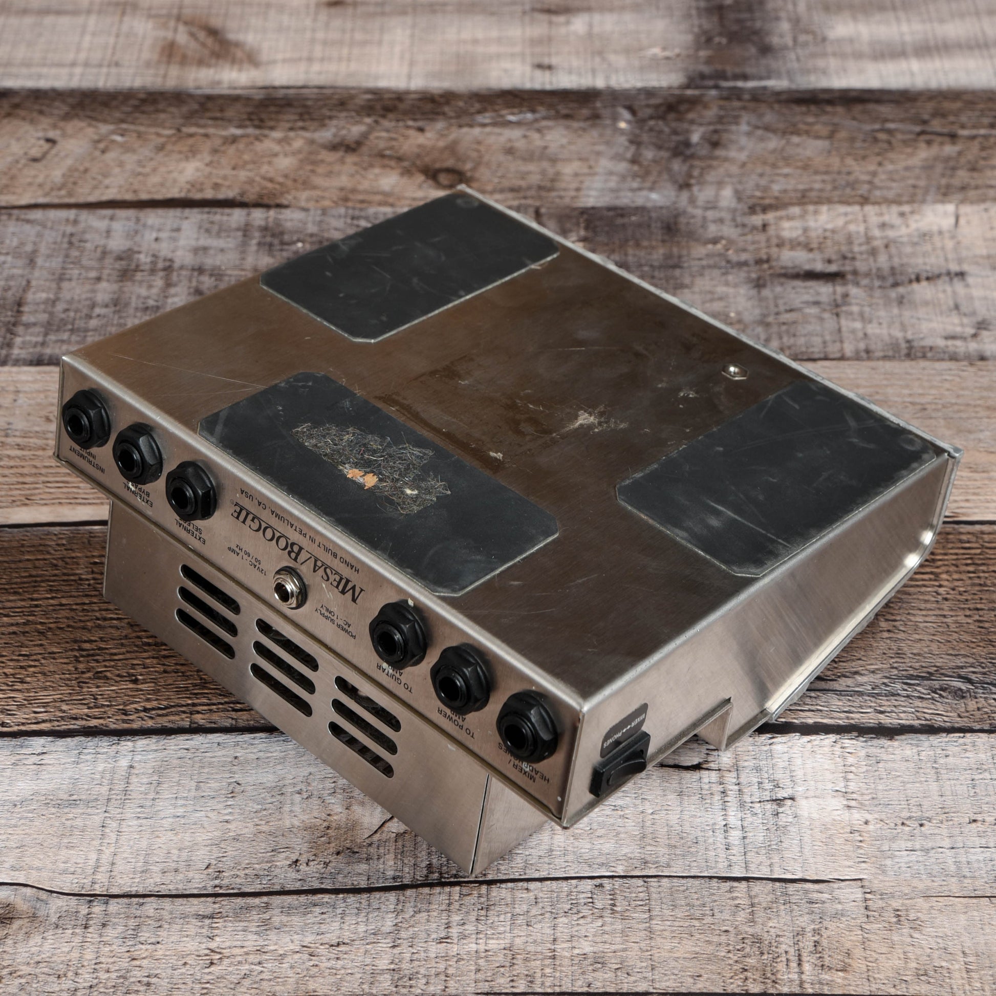 mesa boogie preamp pedal Mesa Boogie V-Twin Tube Preamp Pedal – Chicago Music Exchange