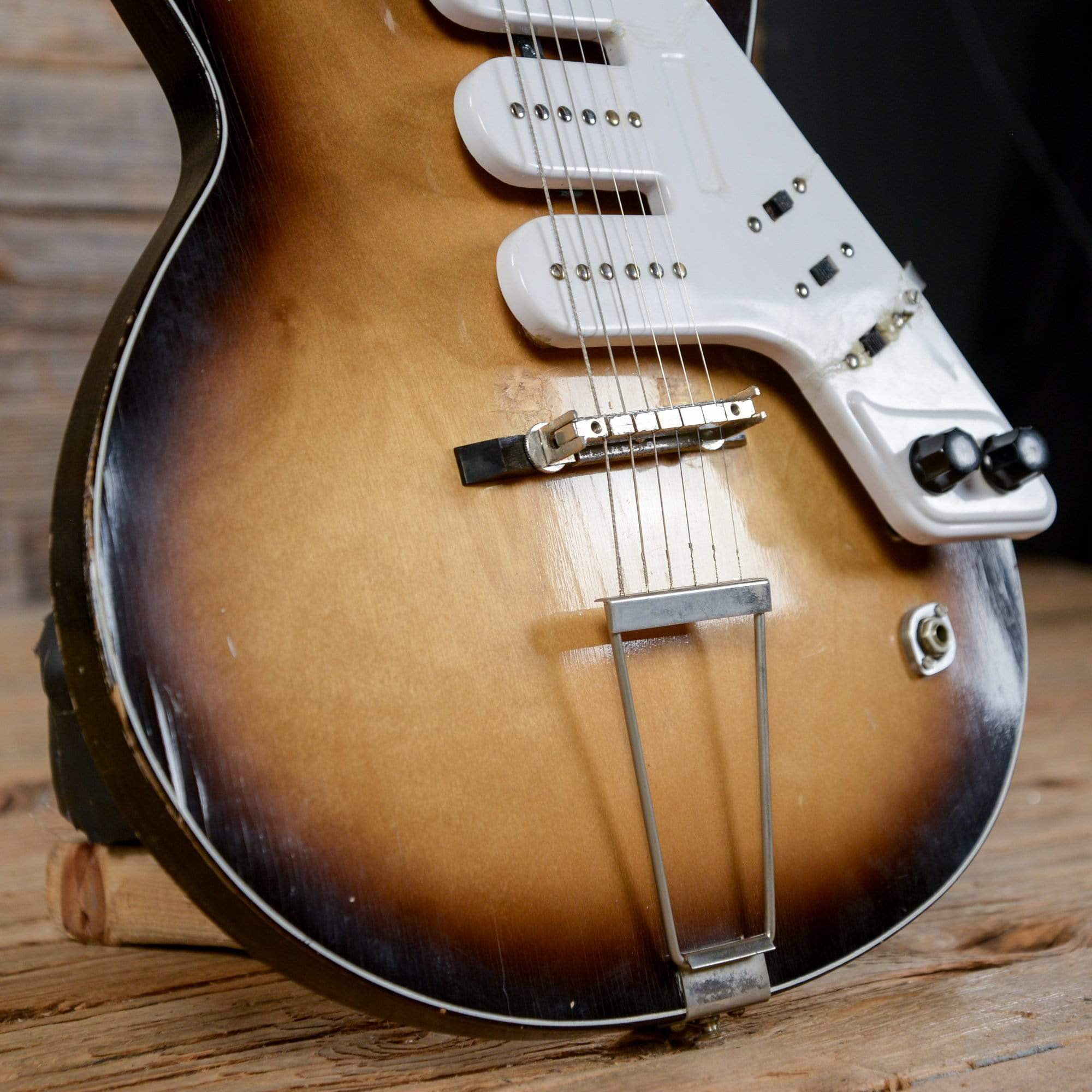 Miscellaneous Super Solid 7 Sunburst 1960s Electric Guitars / Hollow Body